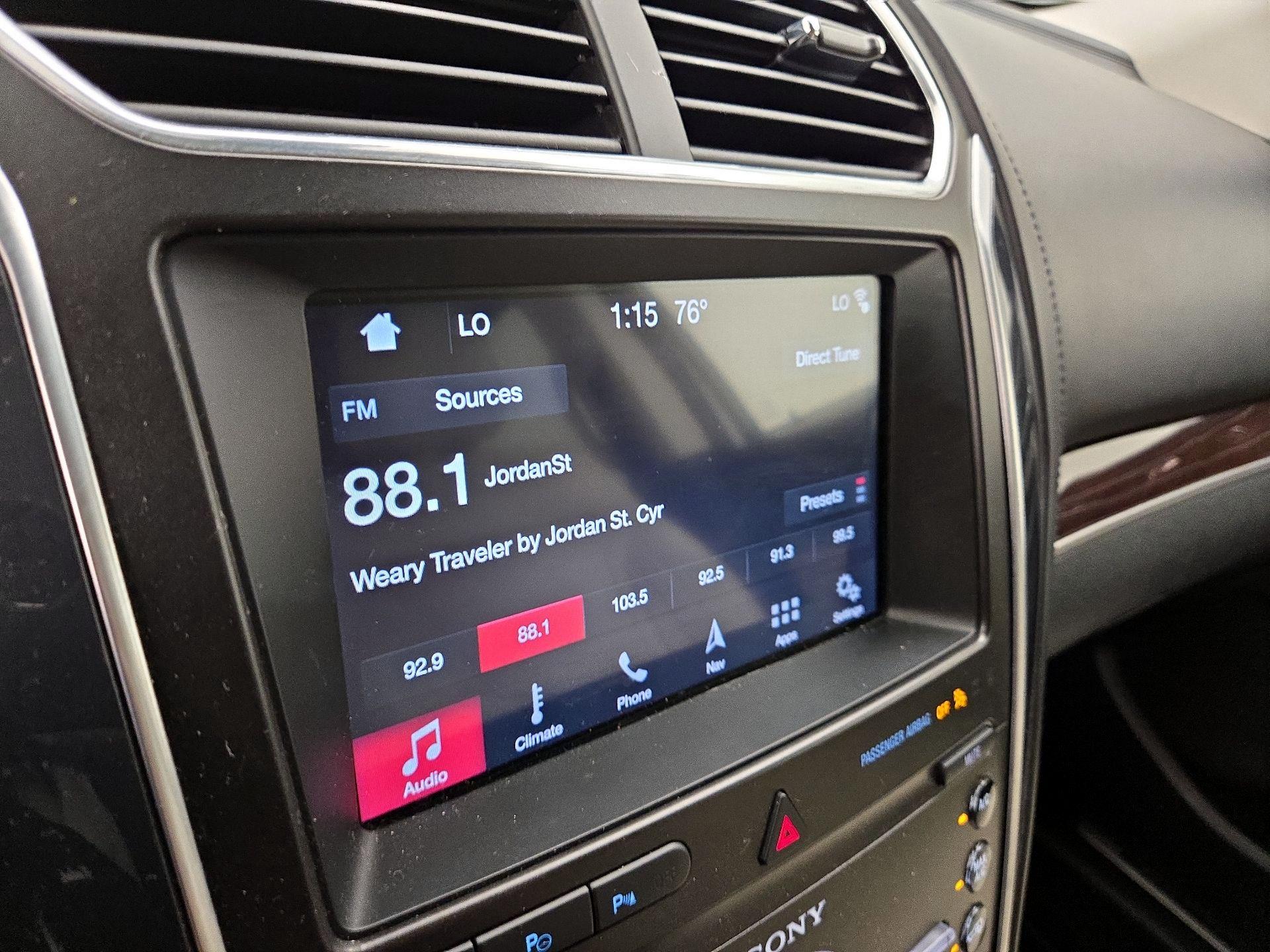 Thumbnail: 2019 Ford Explorer - 16
