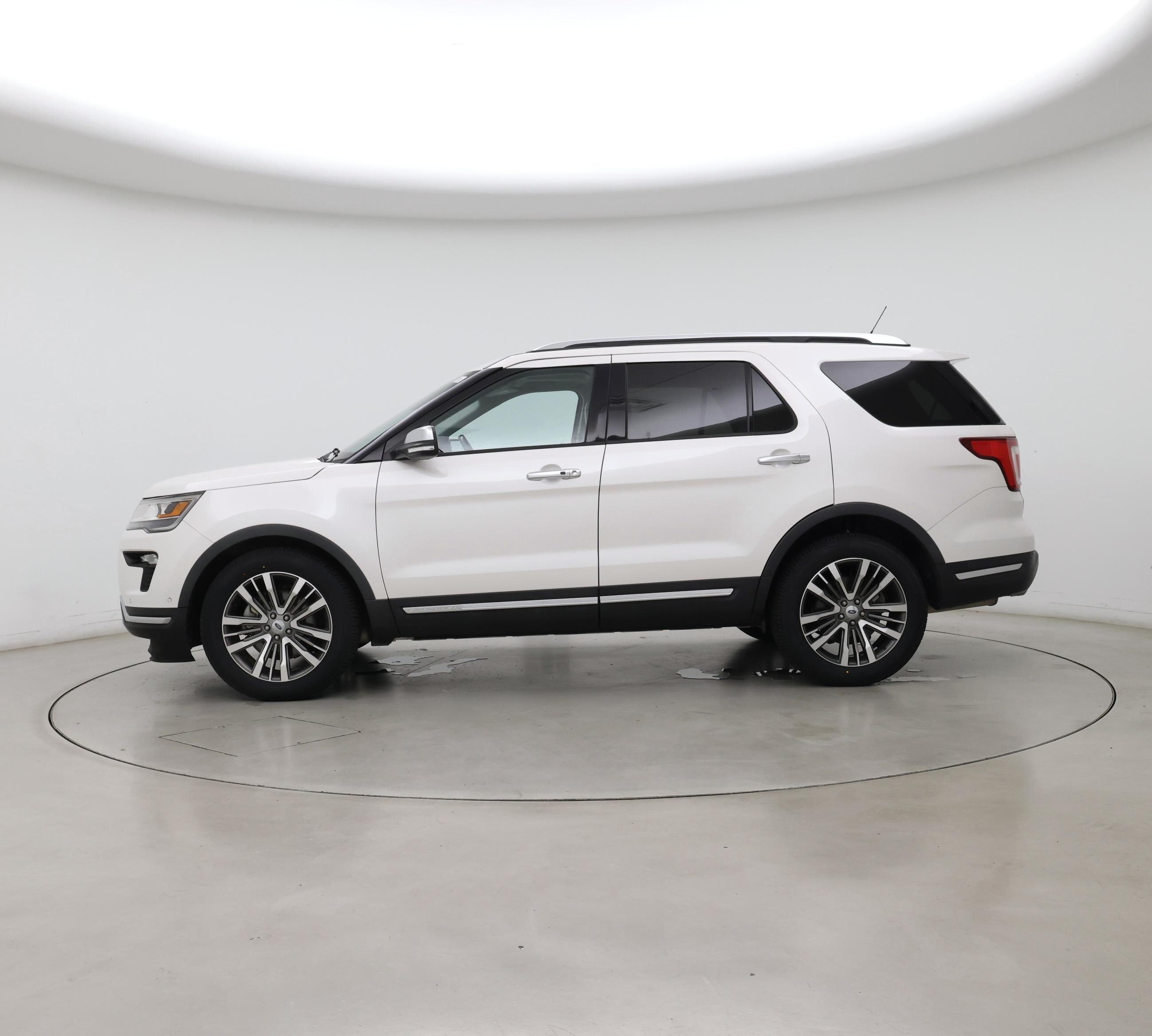 Thumbnail: 2019 Ford Explorer - 3