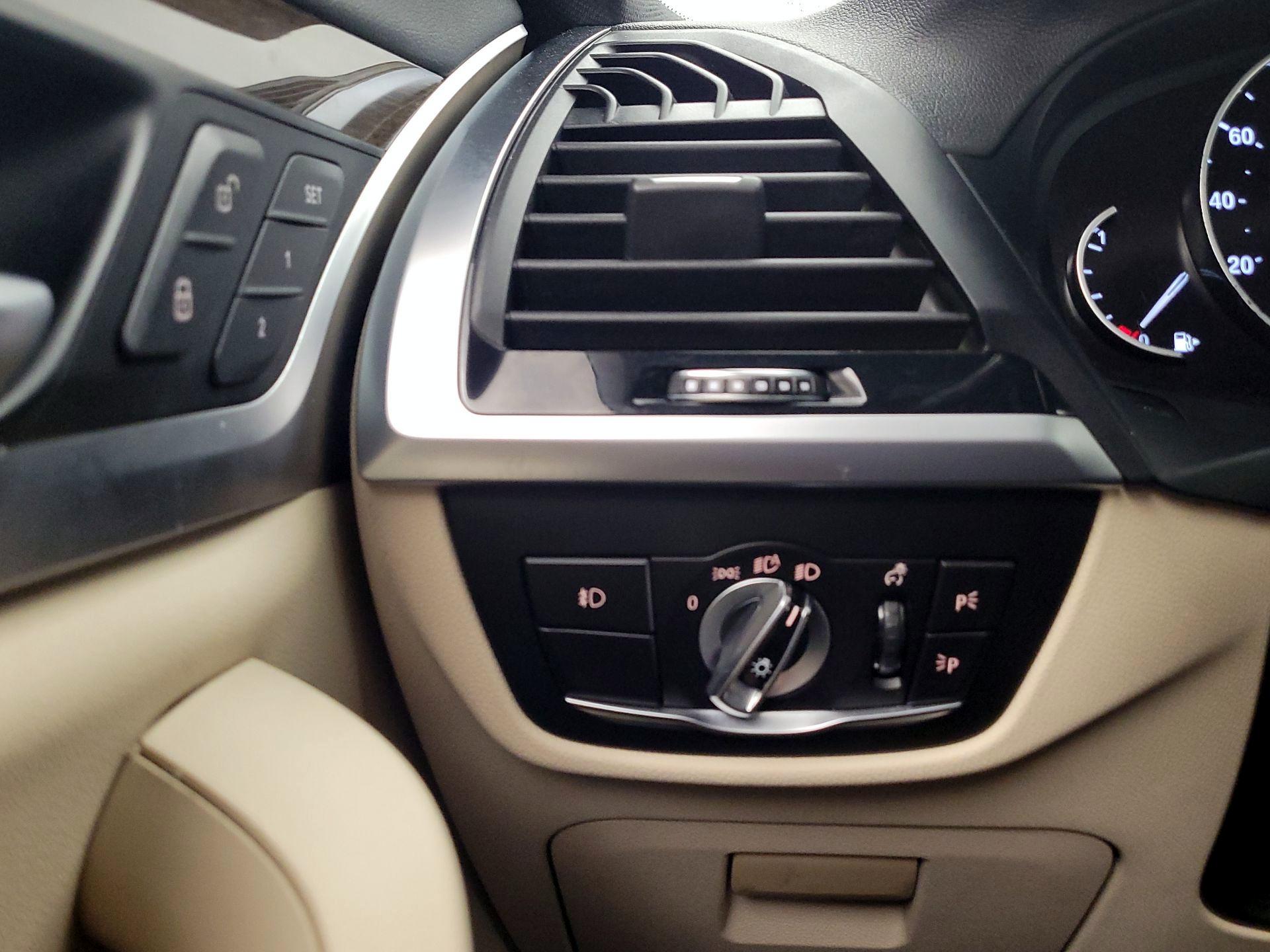 Thumbnail: 2019 BMW X3 - 13