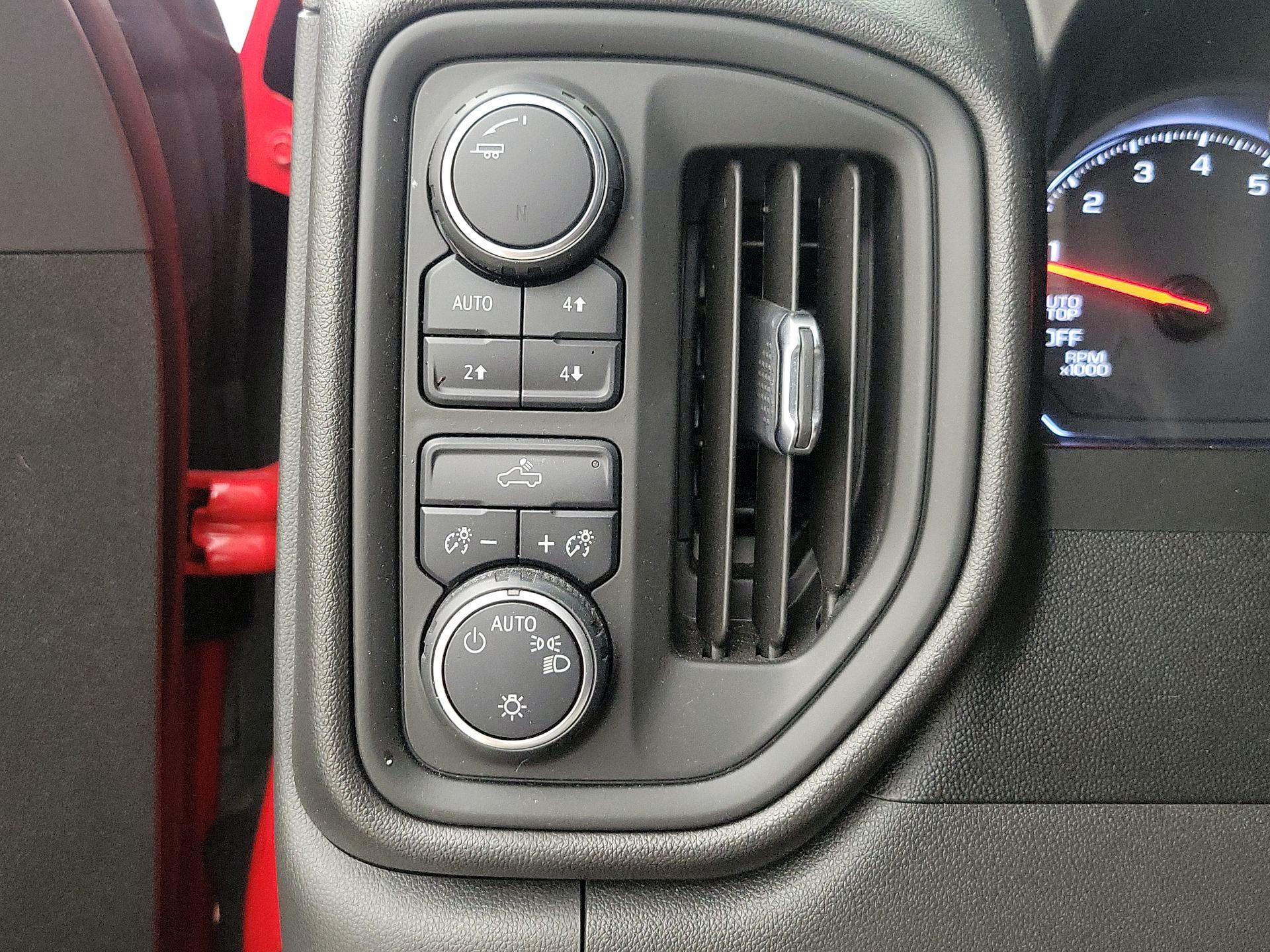 Thumbnail: 2021 Chevrolet Silverado 1500 - 13