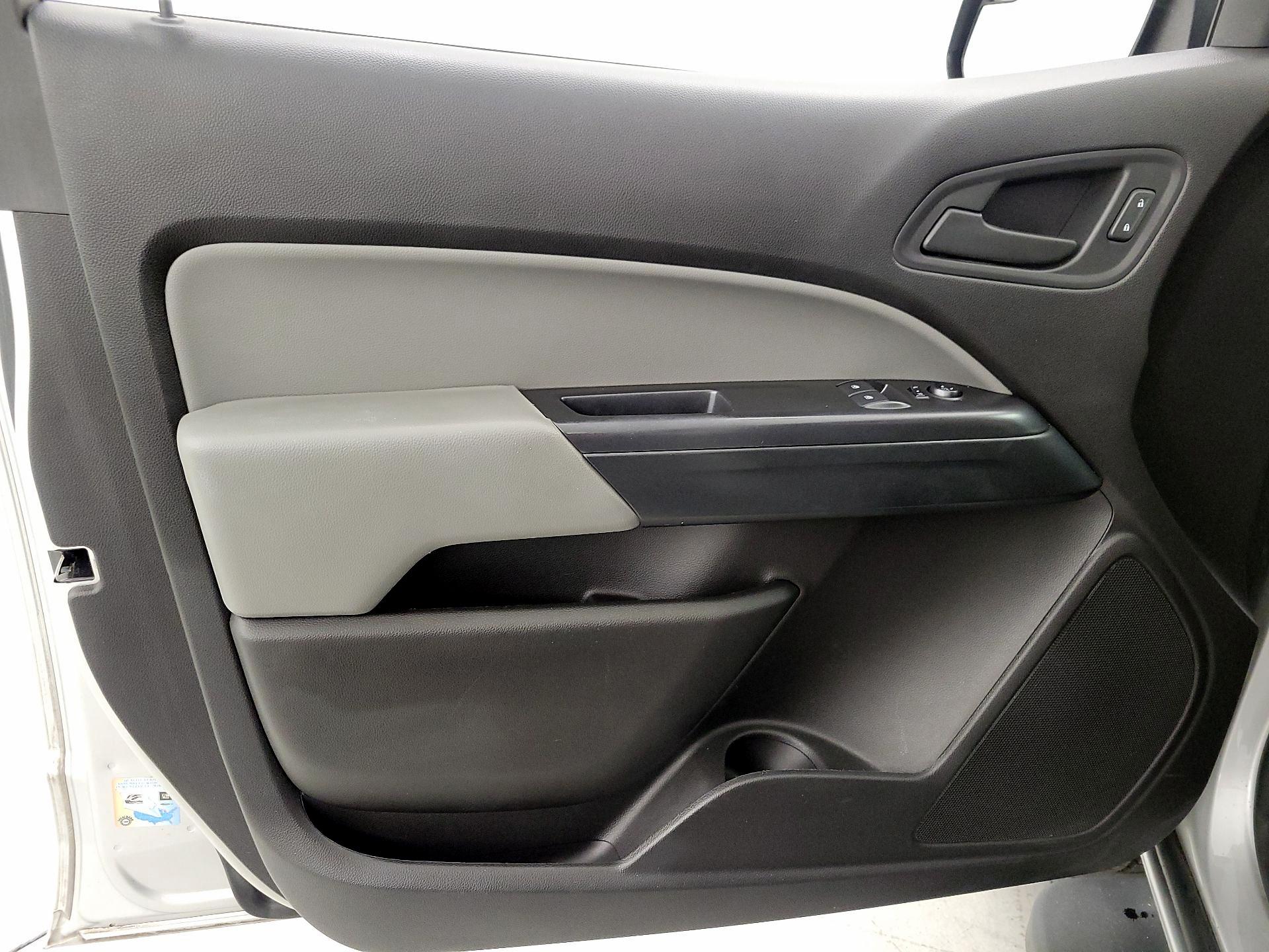 Thumbnail: 2019 Chevrolet Colorado - 12