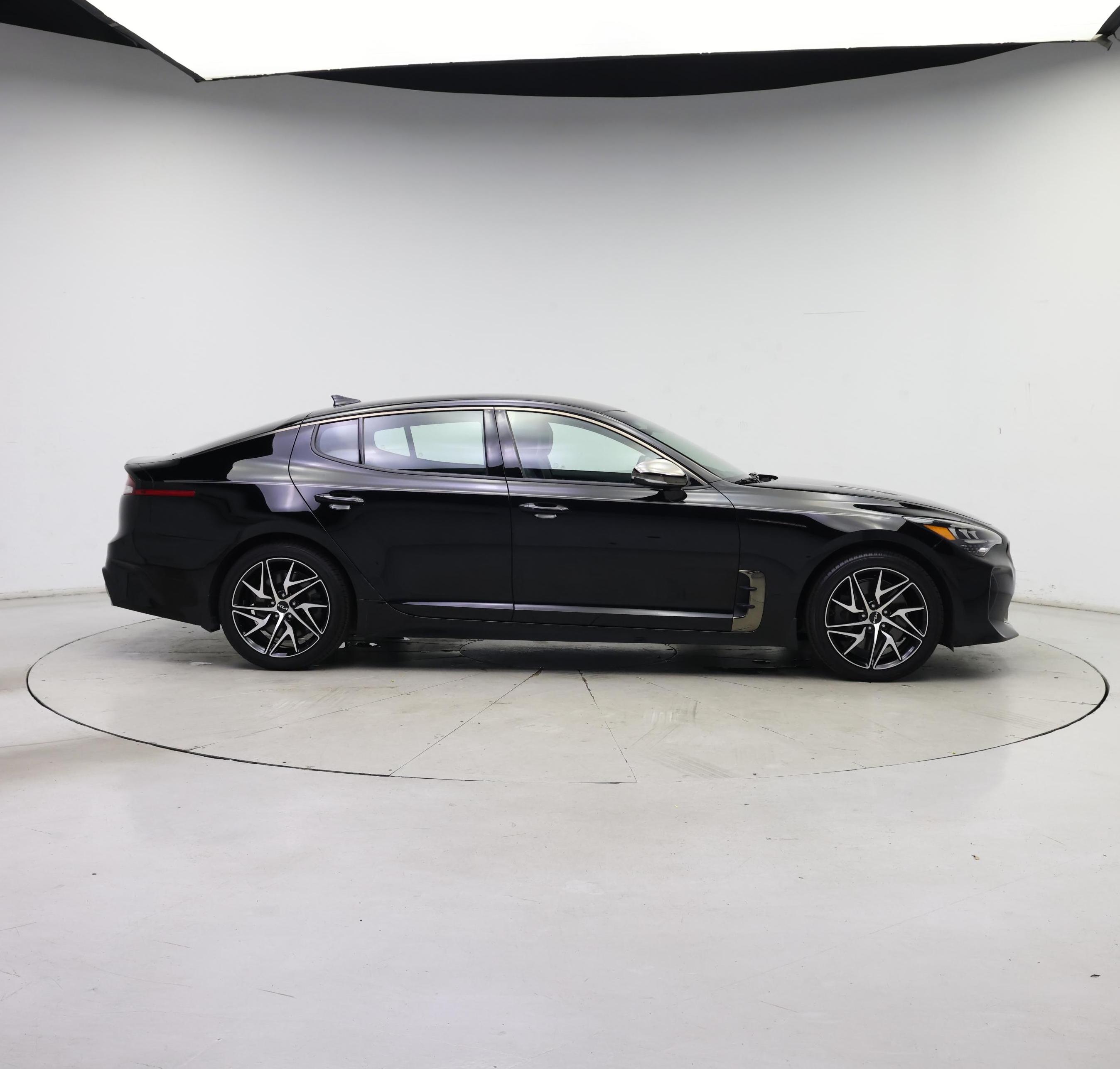 Thumbnail: 2022 Kia Stinger - 7