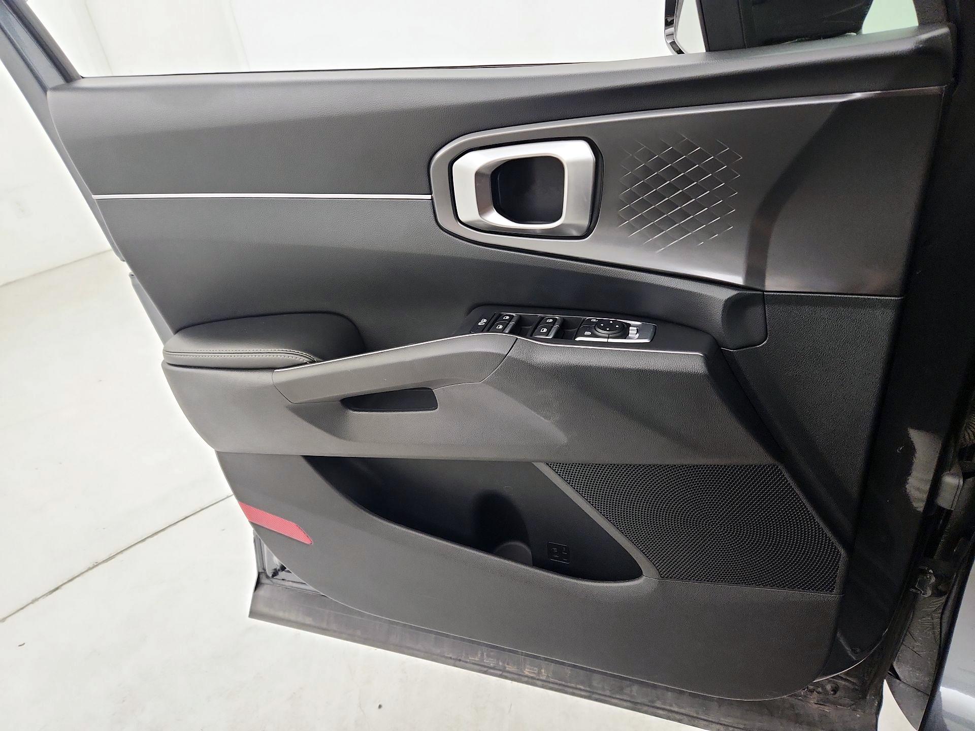 Thumbnail: 2021 Kia Sorento - 12