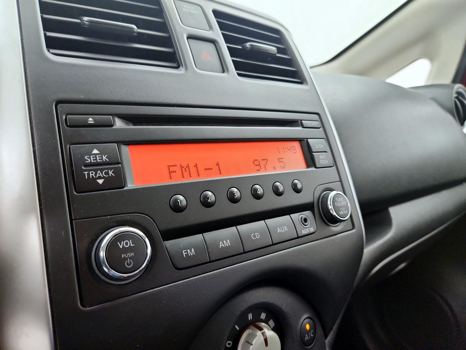 Thumbnail: 2014 Nissan Versa Note - 14