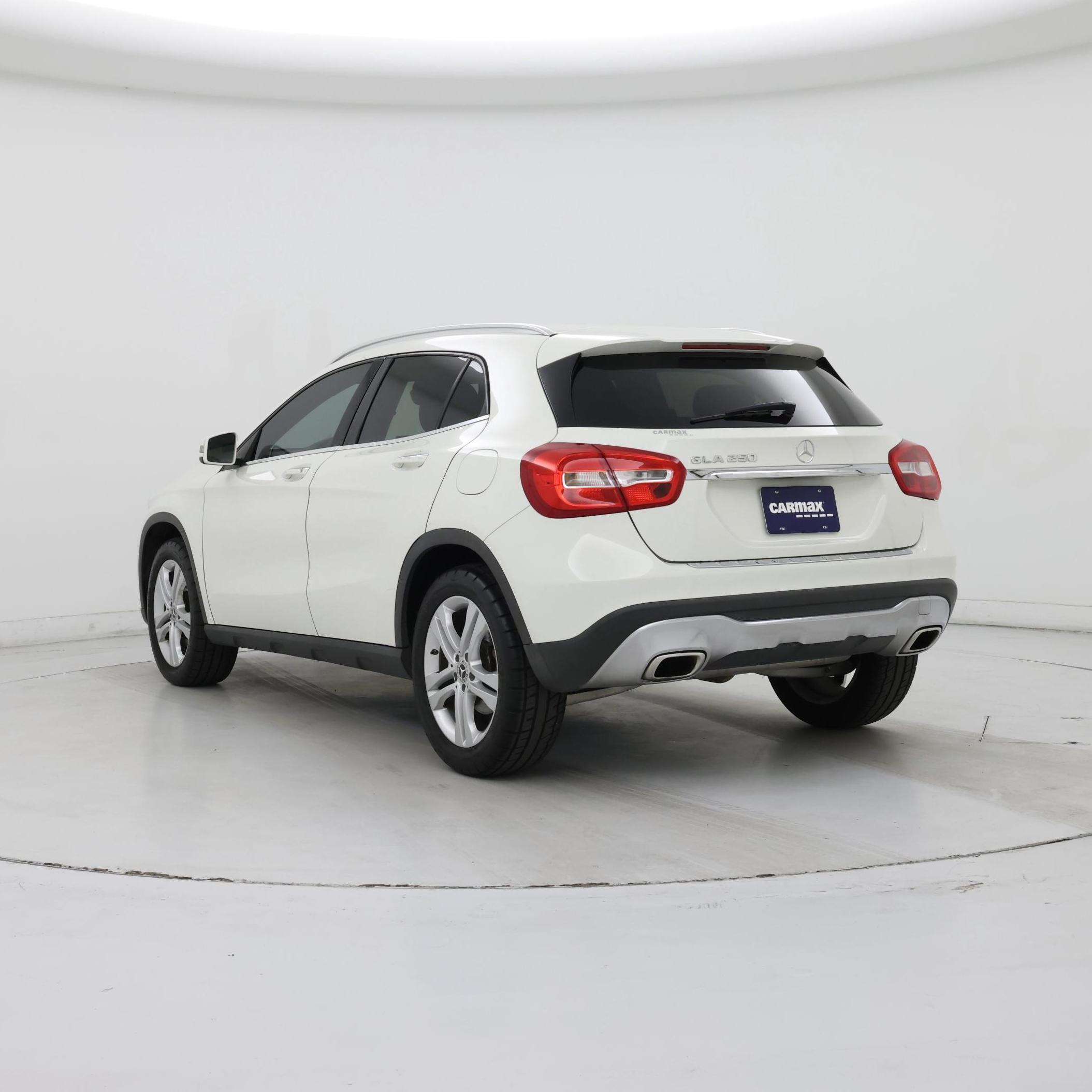 Thumbnail: 2018 Mercedes-Benz GLA - 2