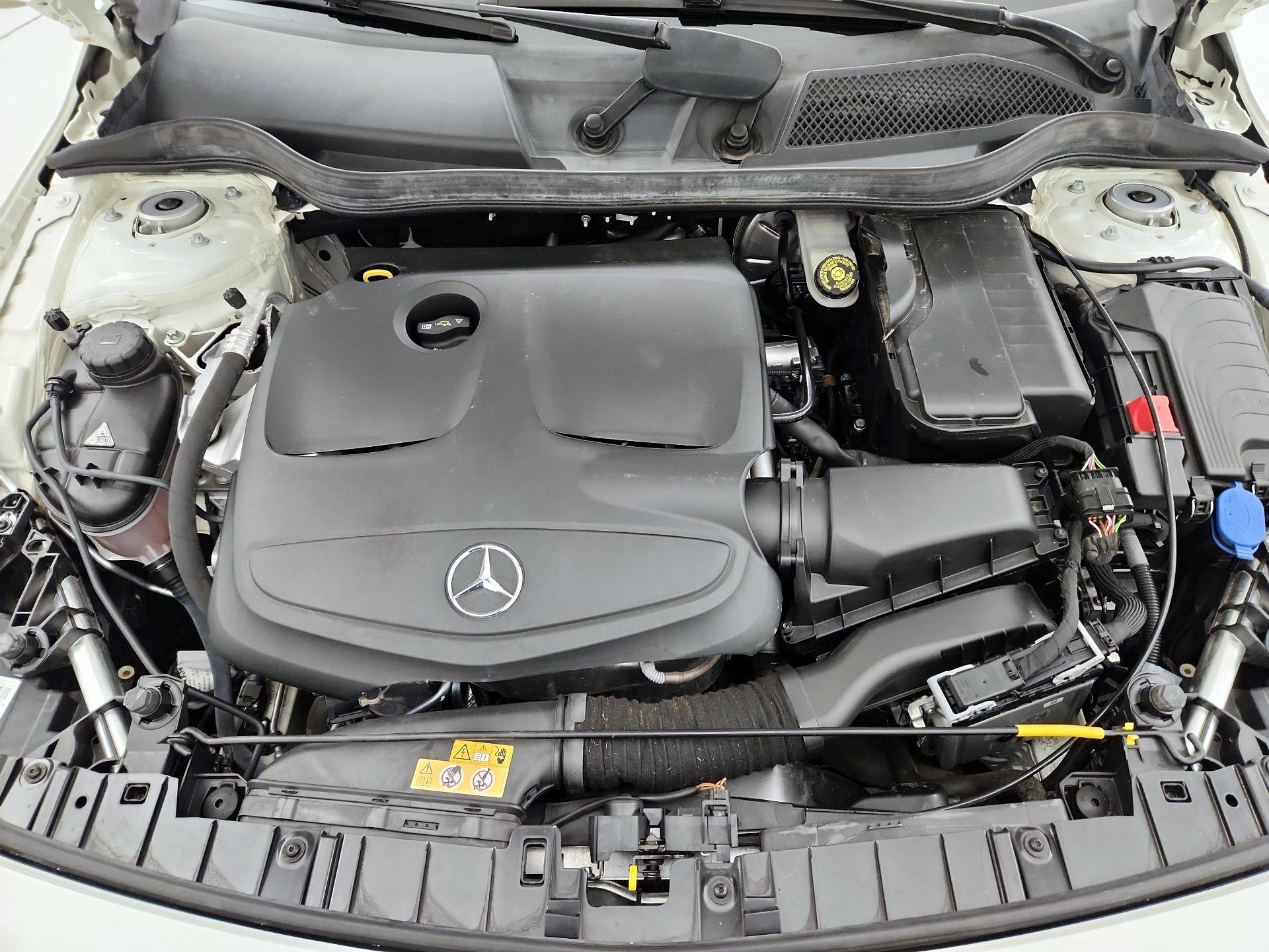 Thumbnail: 2018 Mercedes-Benz GLA - 19