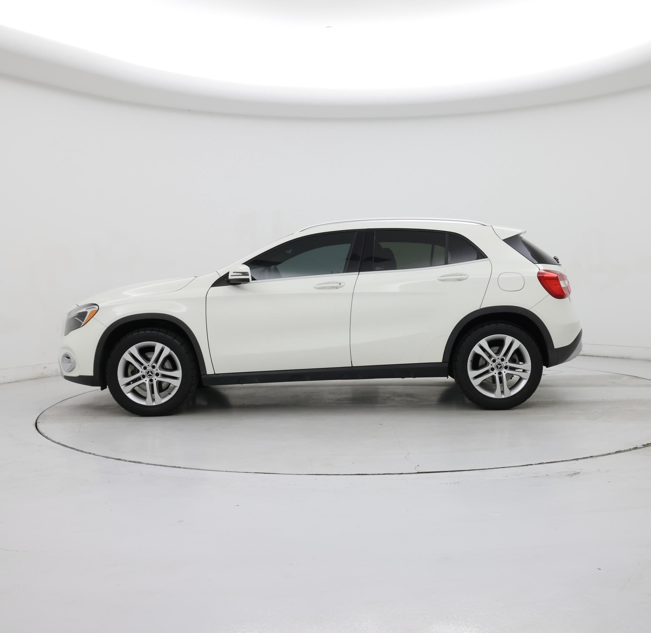 Thumbnail: 2018 Mercedes-Benz GLA - 3