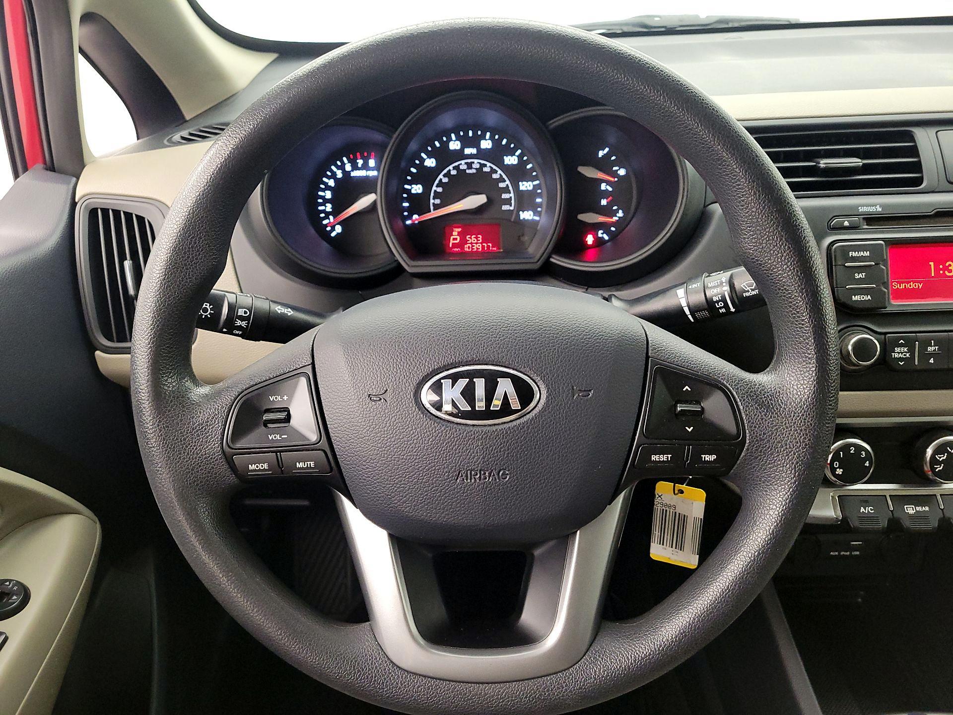 Thumbnail: 2015 Kia Rio - 10