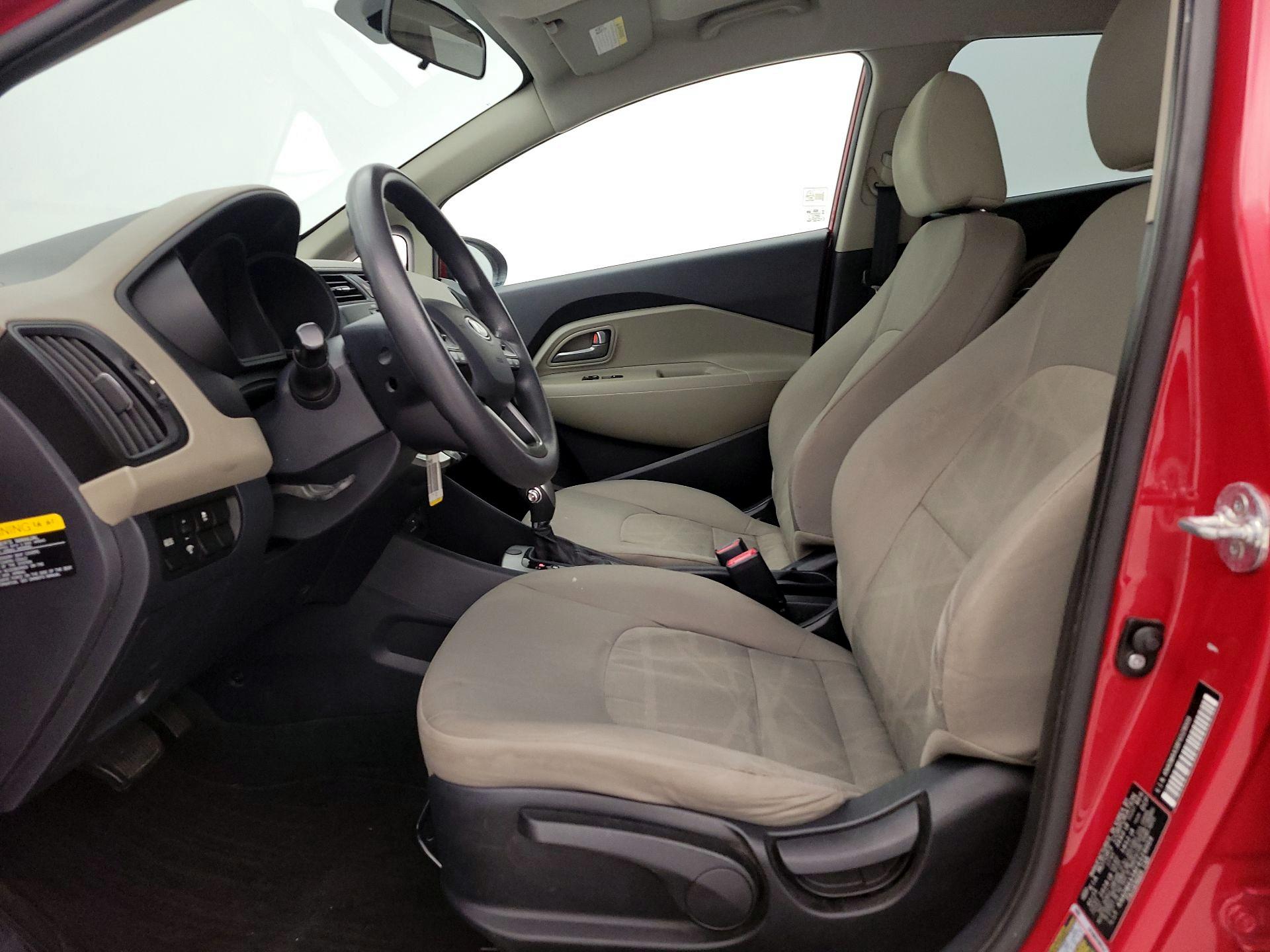 Thumbnail: 2015 Kia Rio - 11