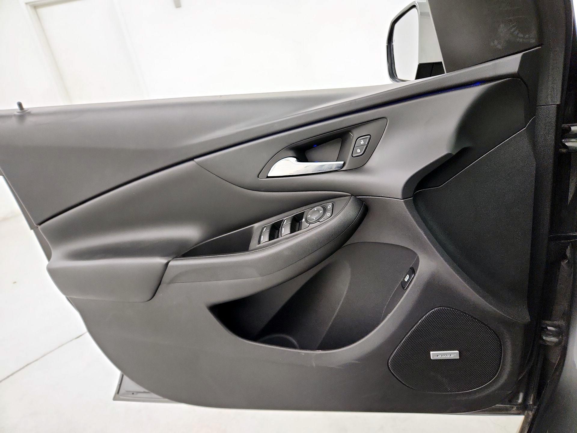 Thumbnail: 2017 Chevrolet Volt - 12