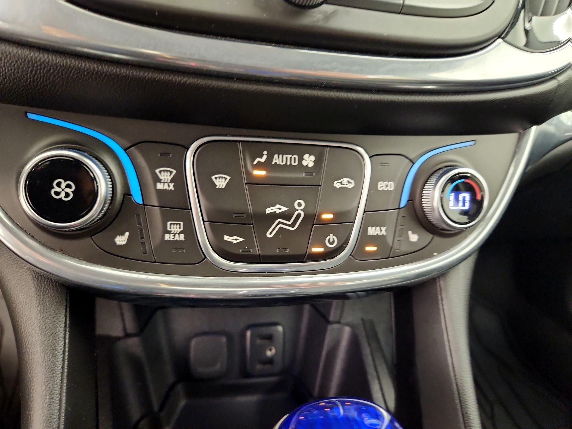 Thumbnail: 2017 Chevrolet Volt - 16