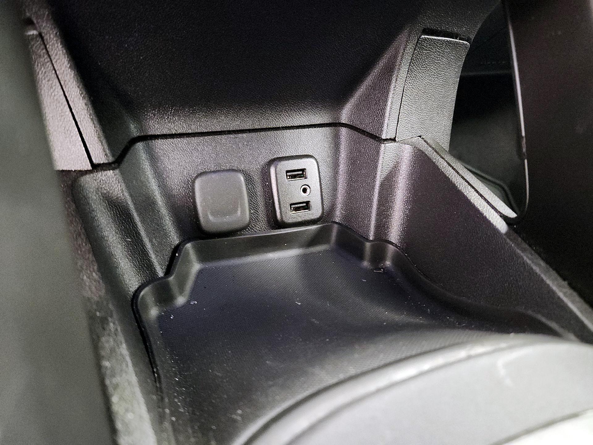 Thumbnail: 2017 Chevrolet Volt - 18