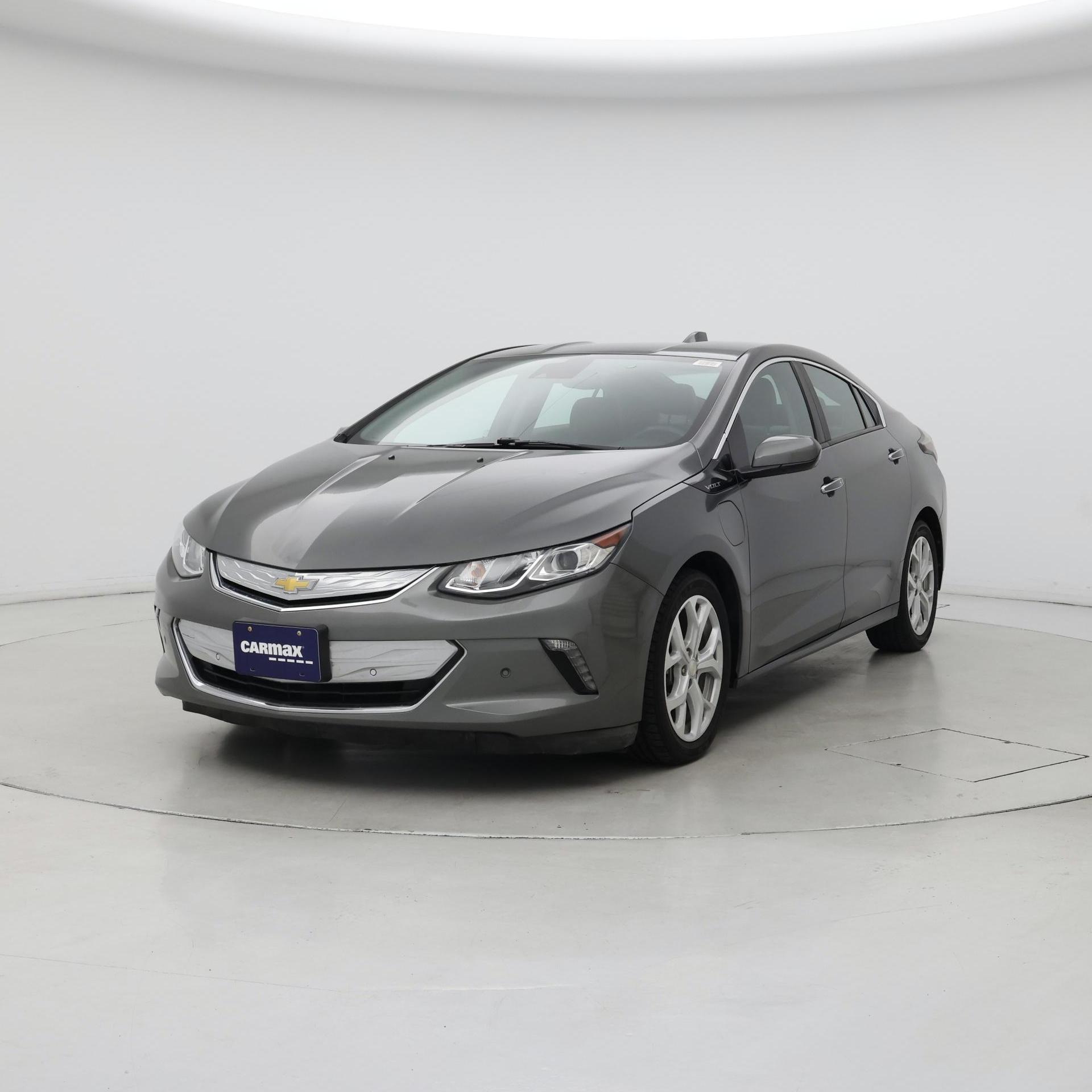 Thumbnail: 2017 Chevrolet Volt - 4