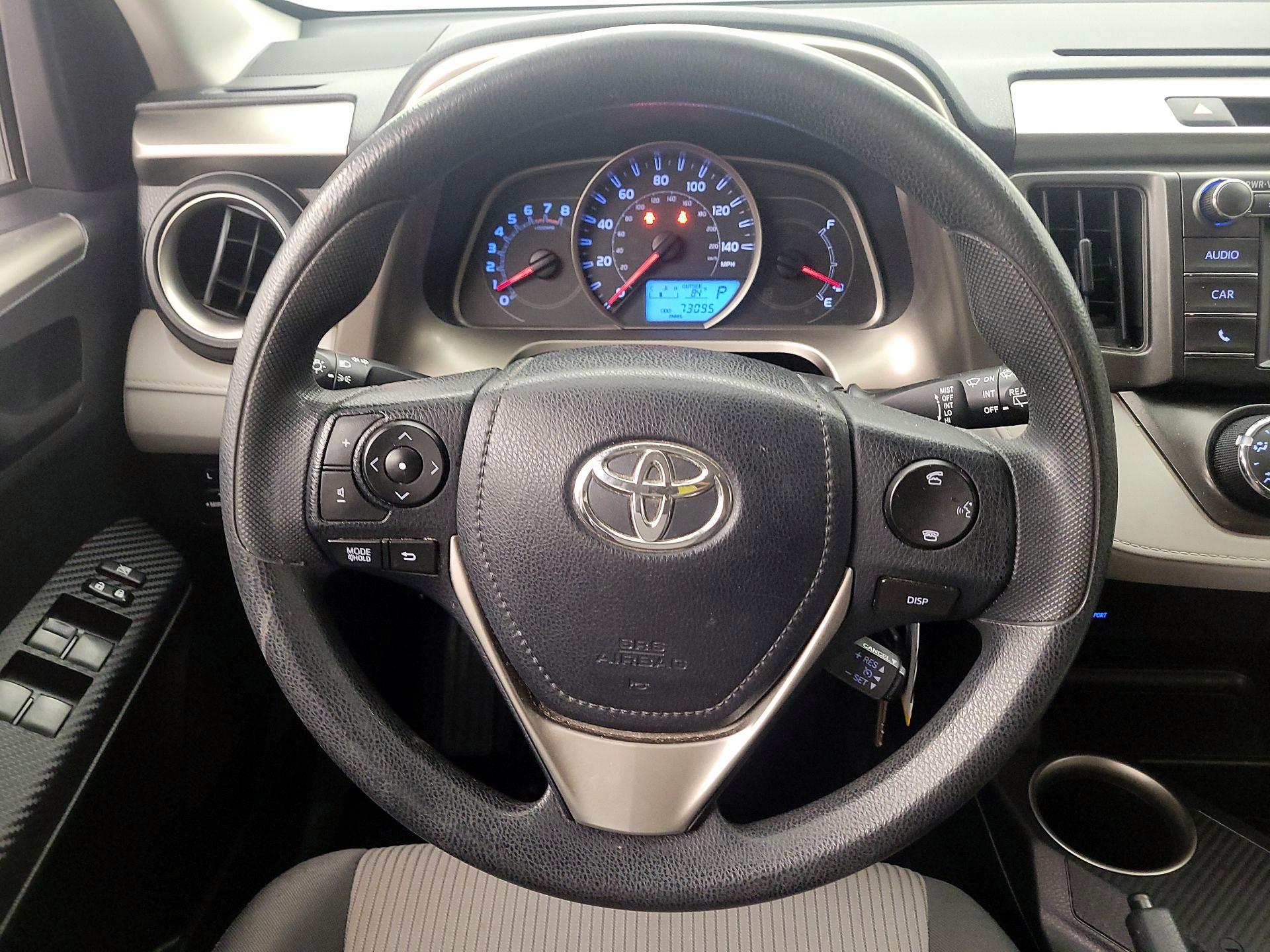 Thumbnail: 2015 Toyota RAV4 - 10