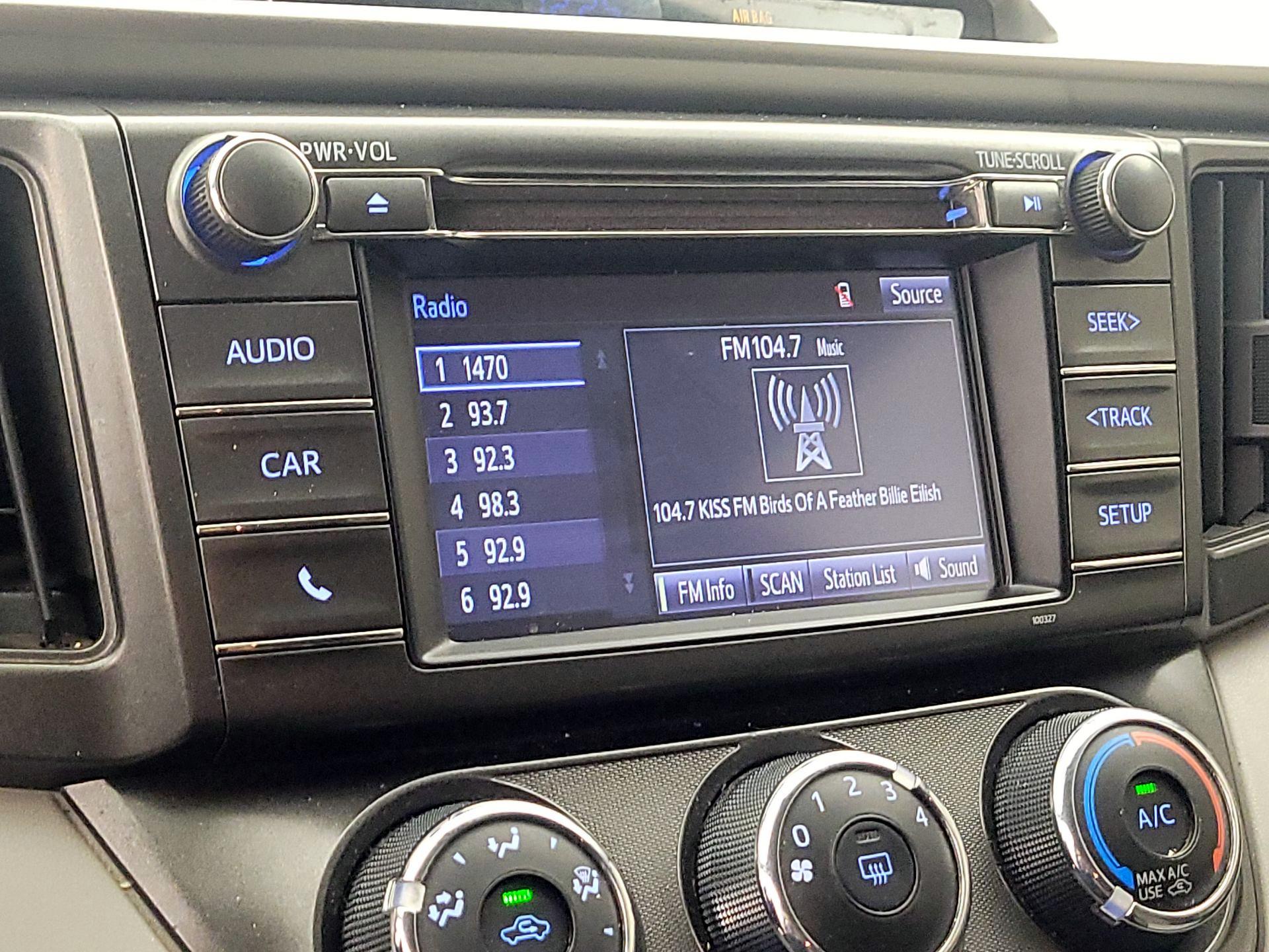 Thumbnail: 2015 Toyota RAV4 - 15
