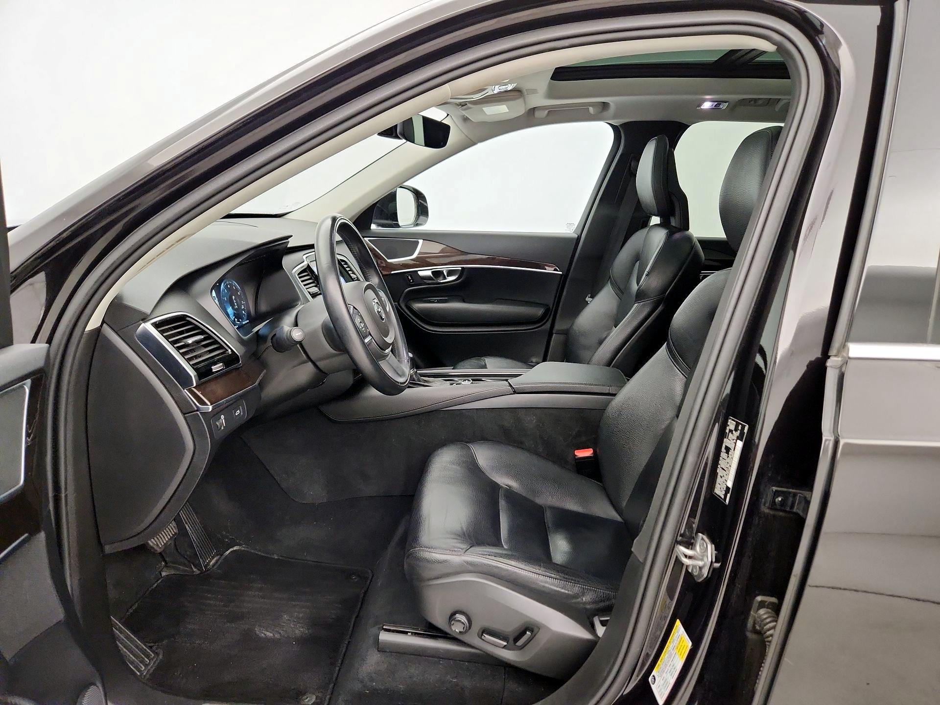 Thumbnail: 2016 Volvo XC90 - 11
