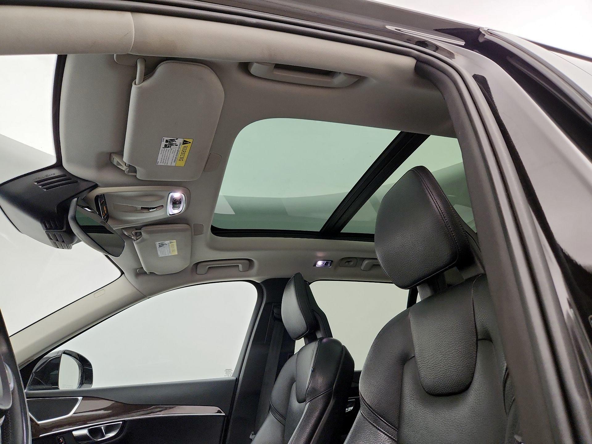 Thumbnail: 2016 Volvo XC90 - 19