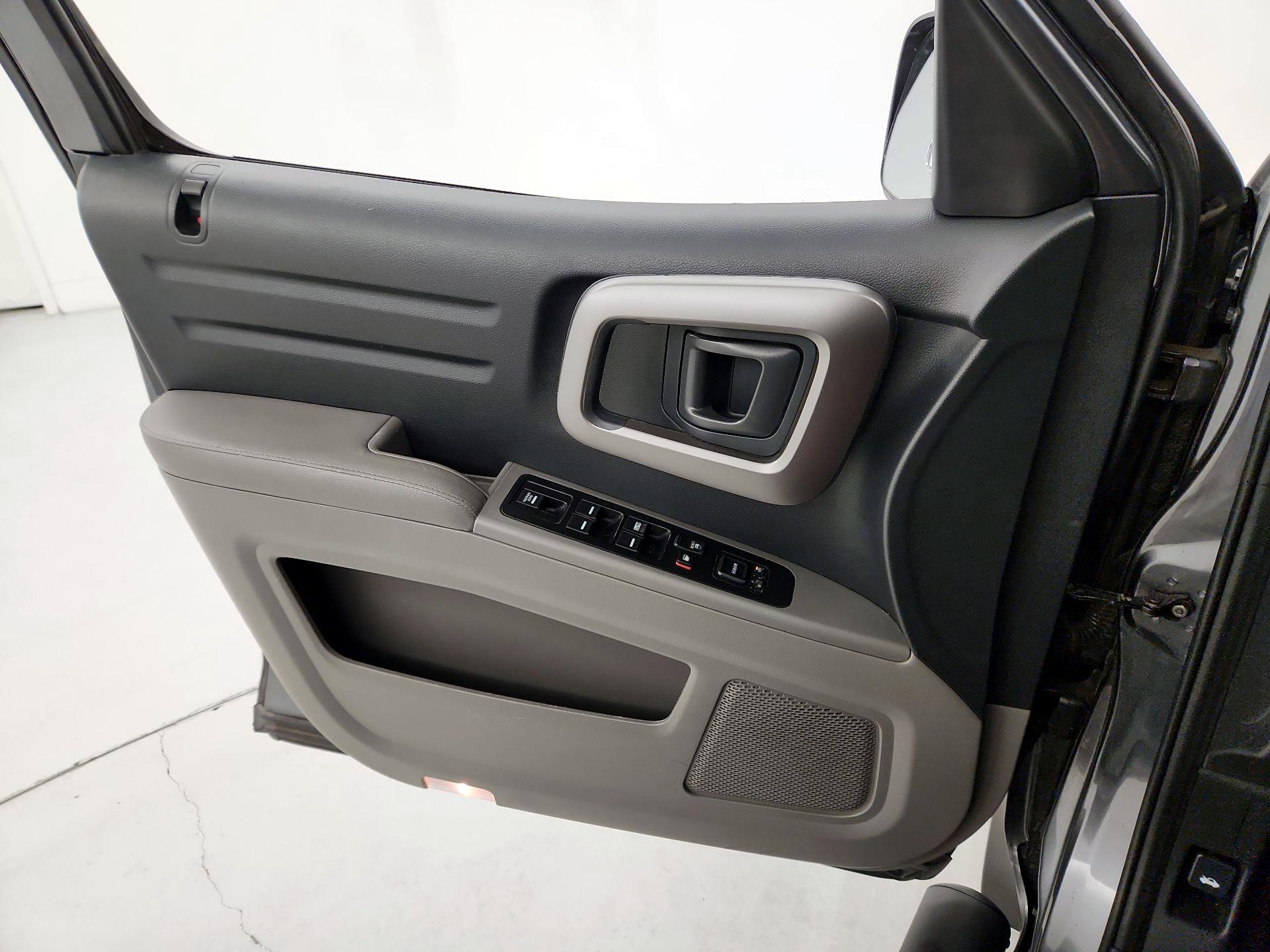 Thumbnail: 2013 Honda Ridgeline - 12