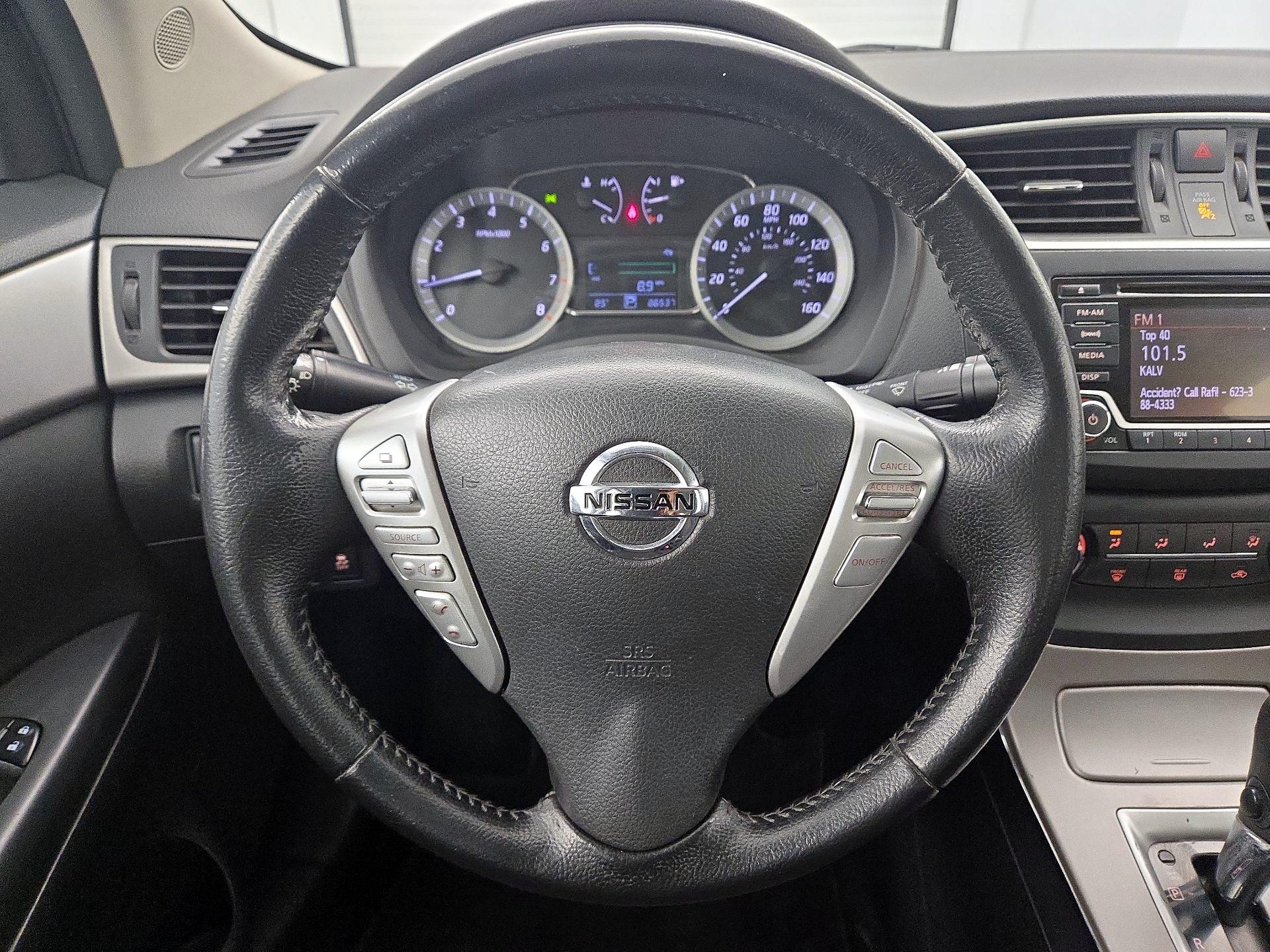 Thumbnail: 2015 Nissan Sentra - 10