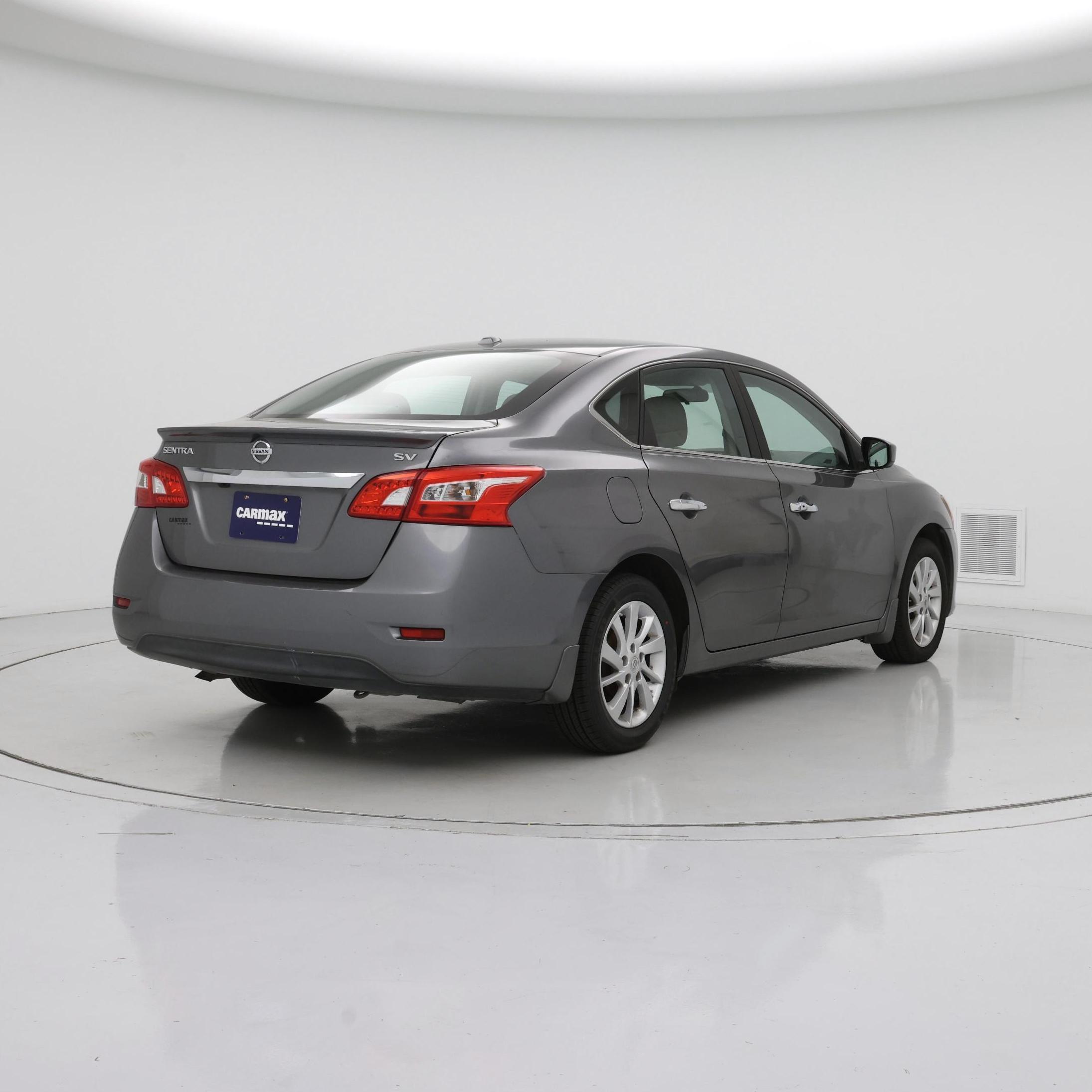 Thumbnail: 2015 Nissan Sentra - 8