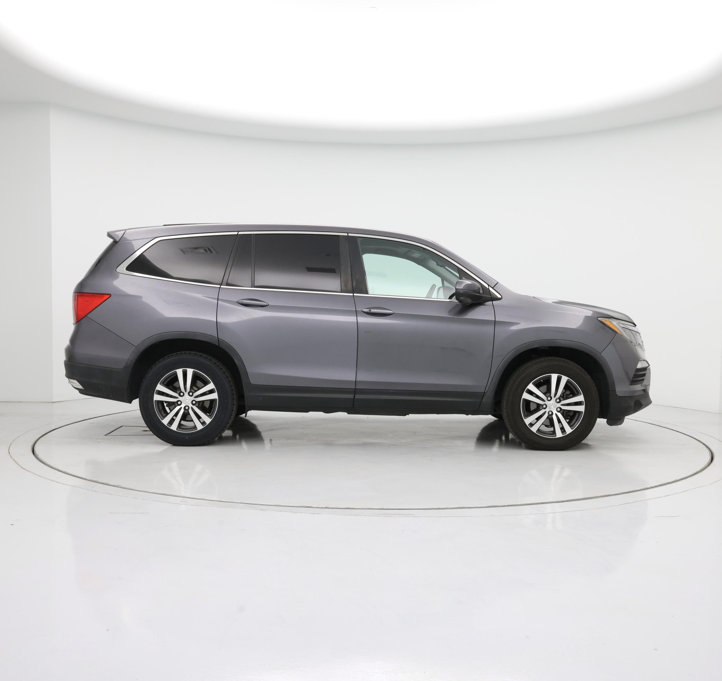 Thumbnail: 2017 Honda Pilot - 7