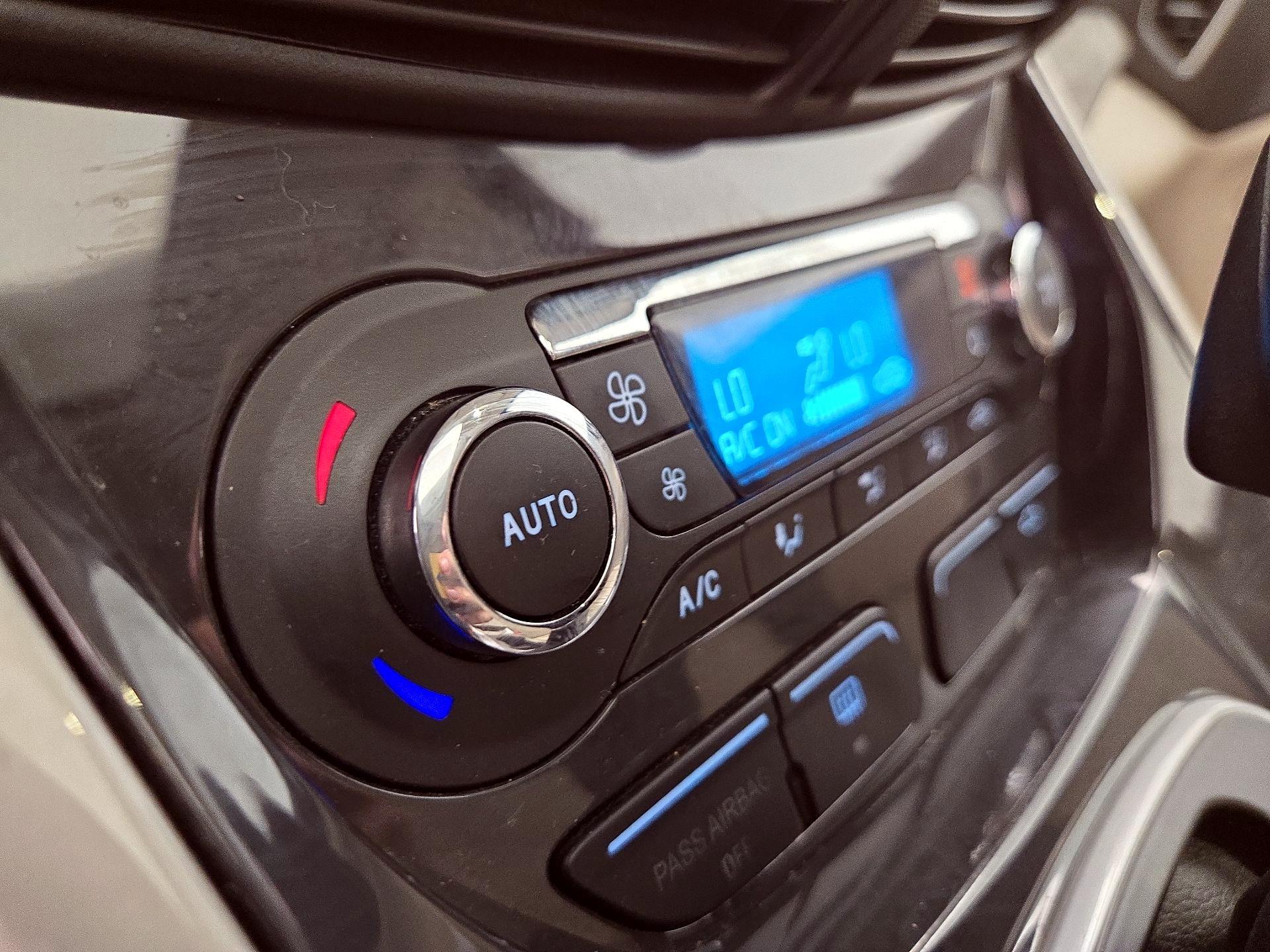 Thumbnail: 2013 Ford C-Max - 16