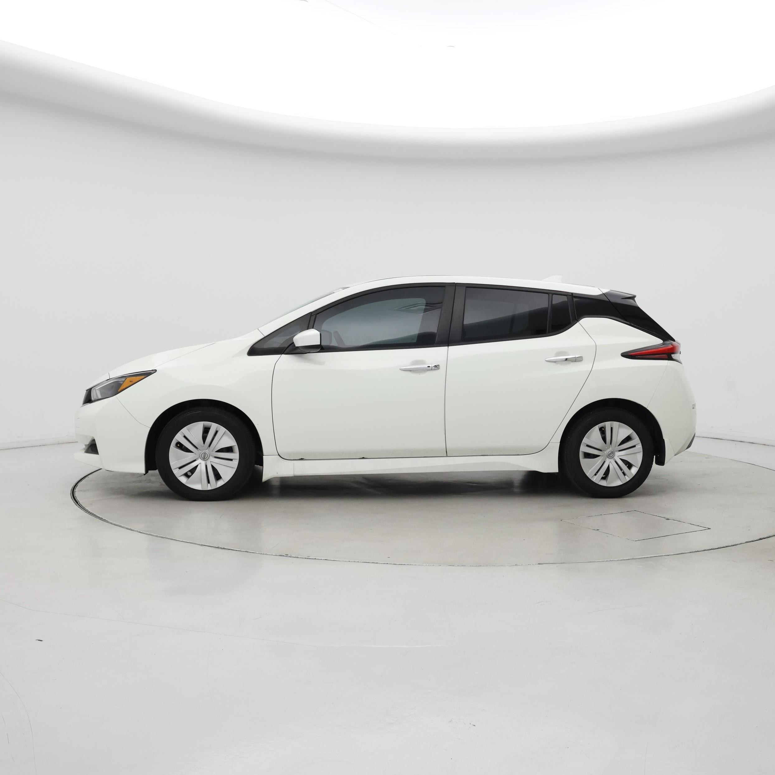 Thumbnail: 2023 Nissan Leaf - 3