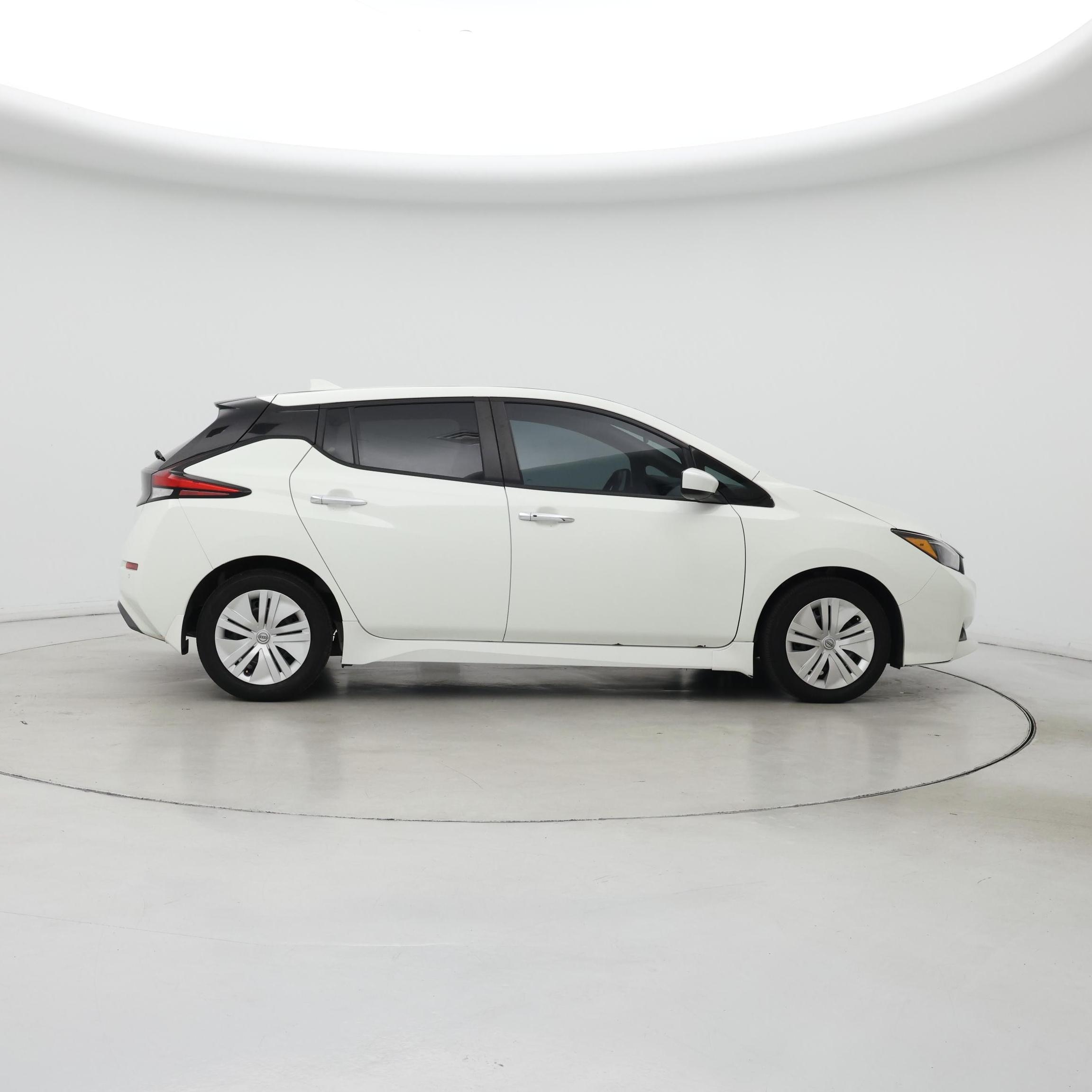 Thumbnail: 2023 Nissan Leaf - 7