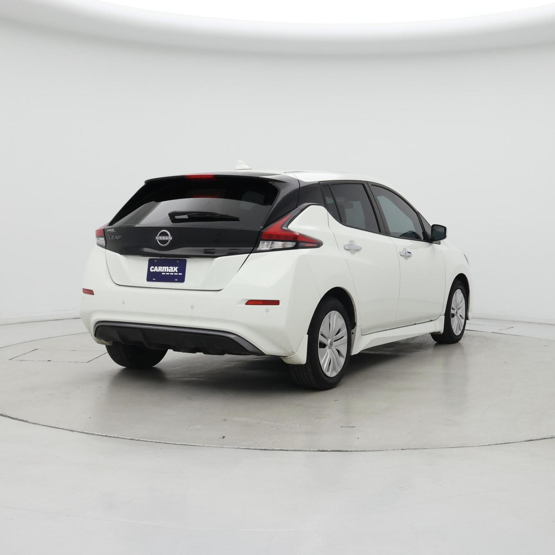Thumbnail: 2023 Nissan Leaf - 8