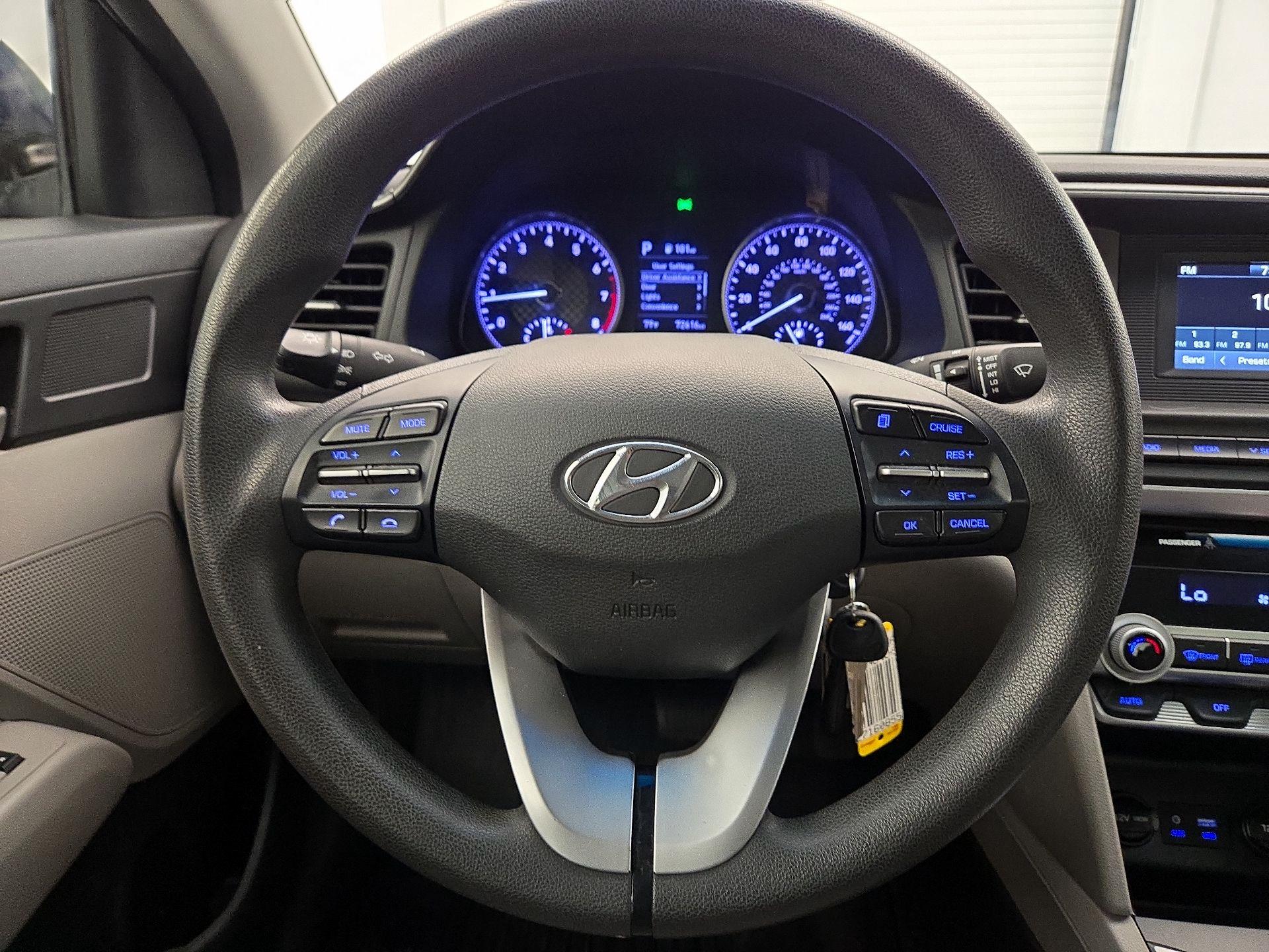 Thumbnail: 2020 Hyundai Elantra - 10