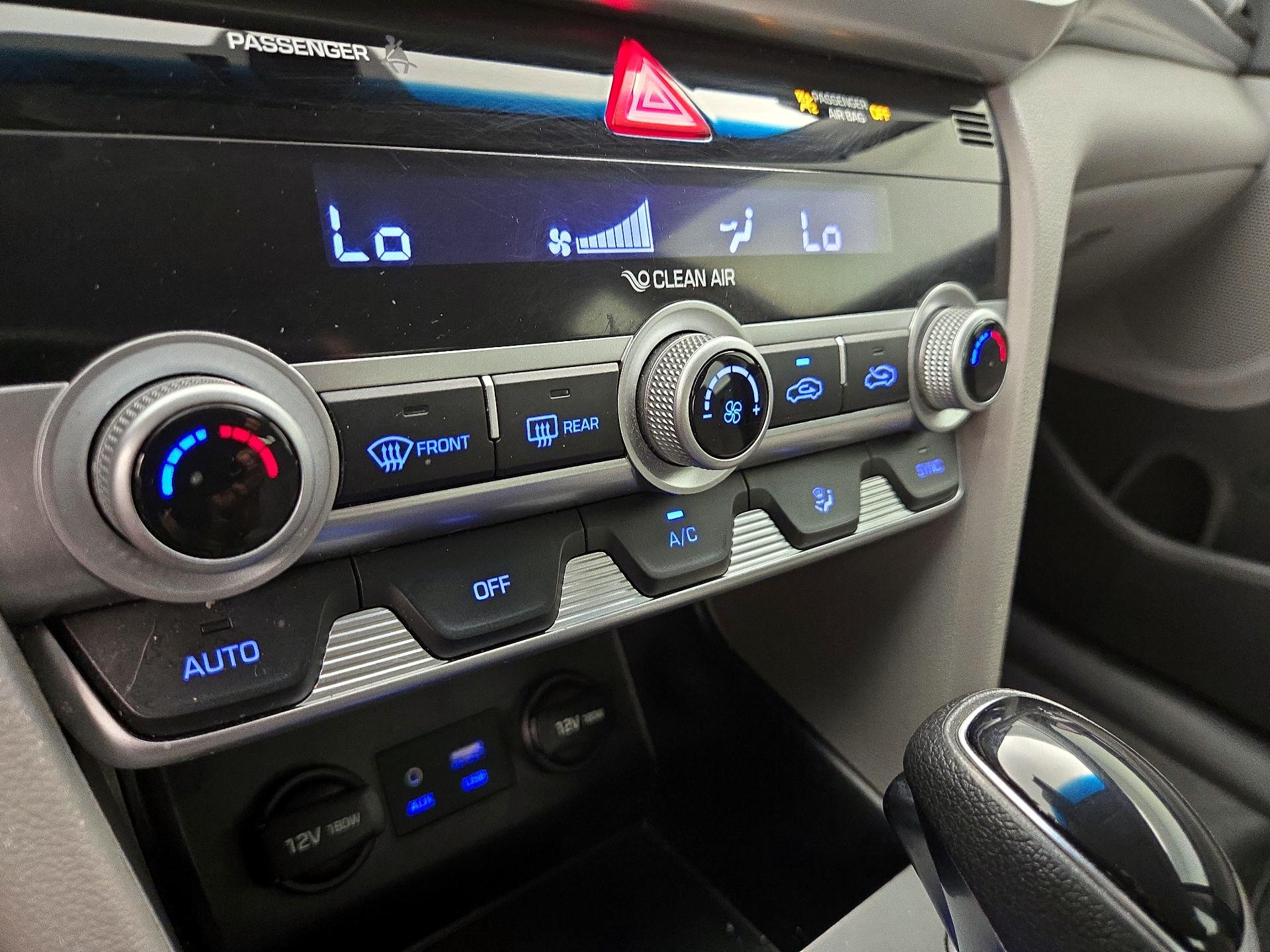 Thumbnail: 2020 Hyundai Elantra - 16