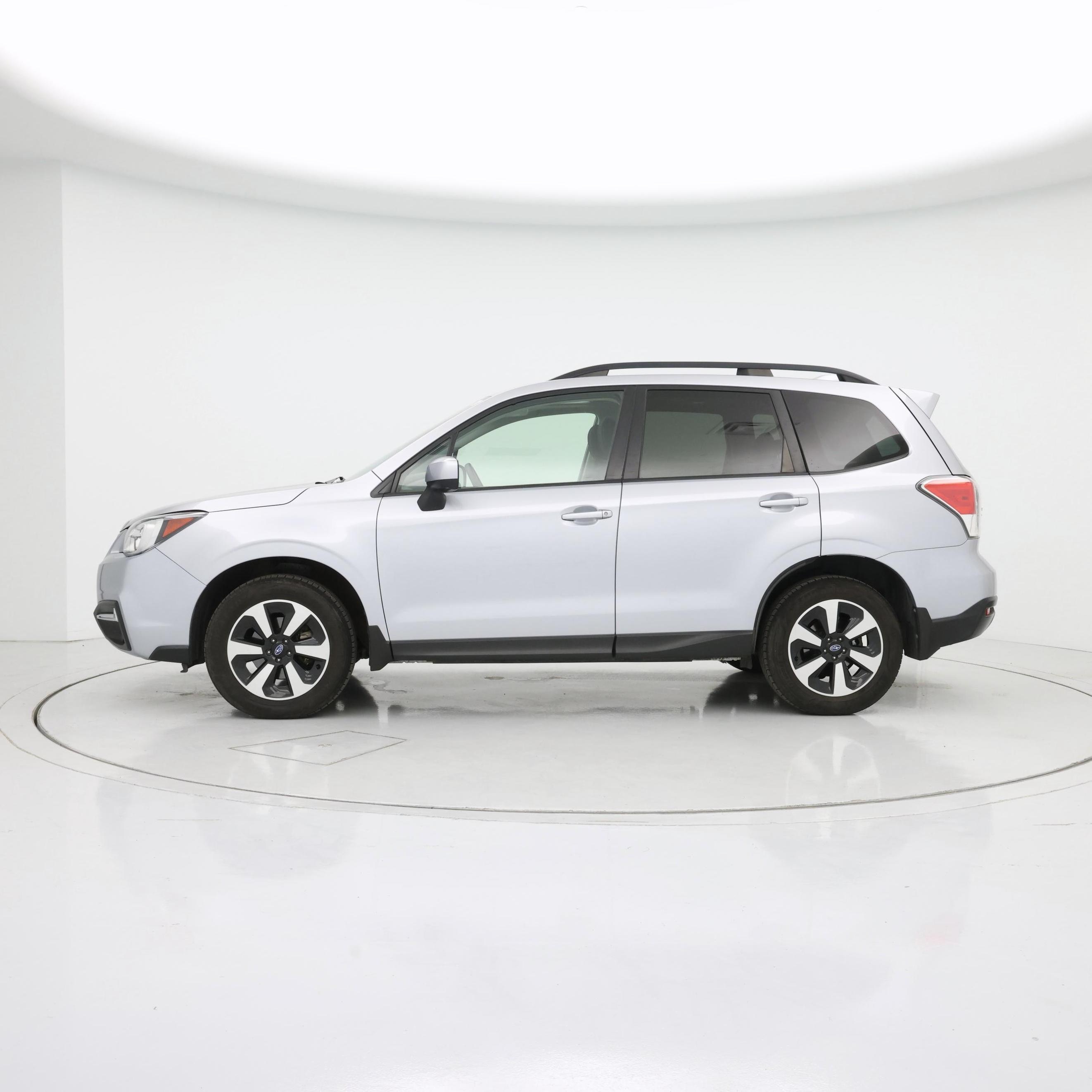 Thumbnail: 2018 Subaru Forester - 3