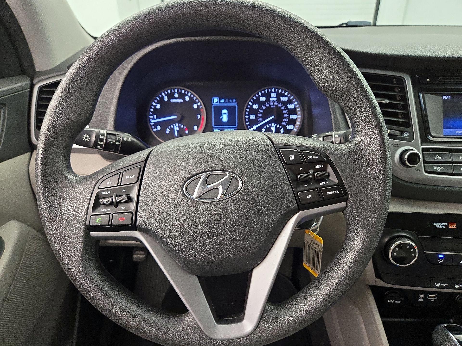 Thumbnail: 2016 Hyundai Tucson - 10