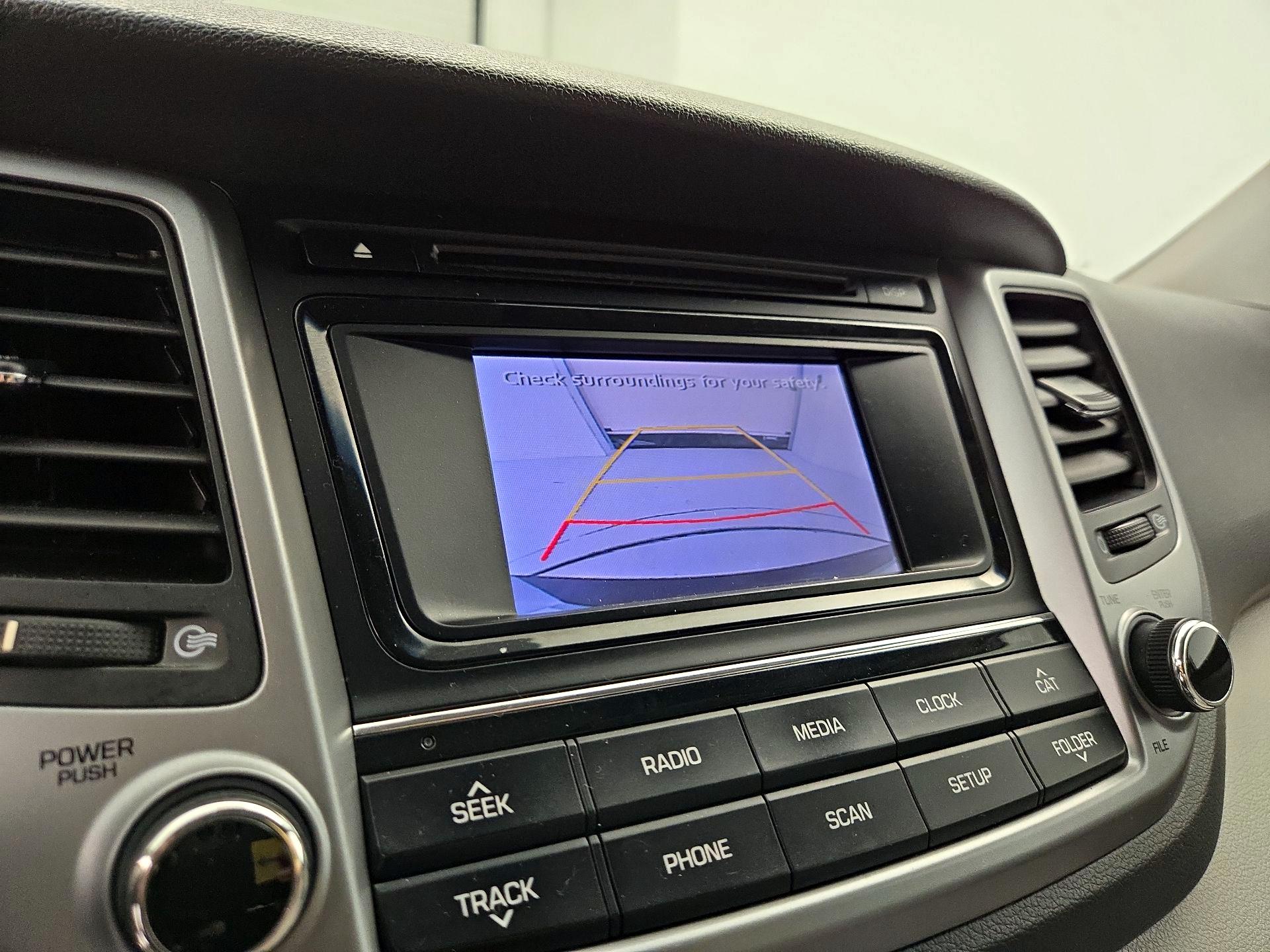 Thumbnail: 2016 Hyundai Tucson - 14