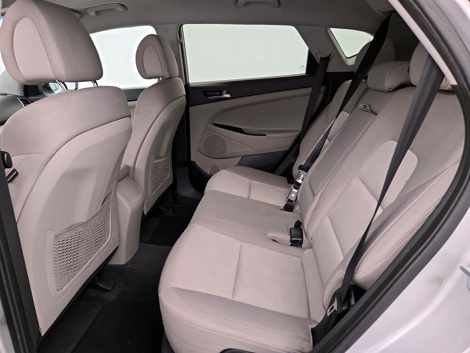 Thumbnail: 2016 Hyundai Tucson - 19