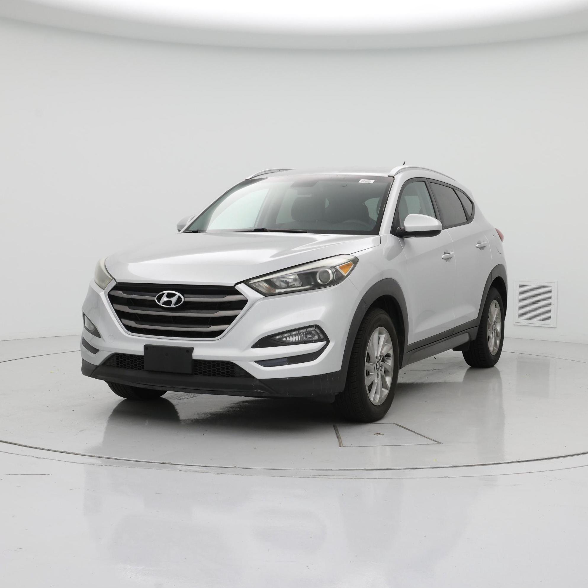 Thumbnail: 2016 Hyundai Tucson - 4