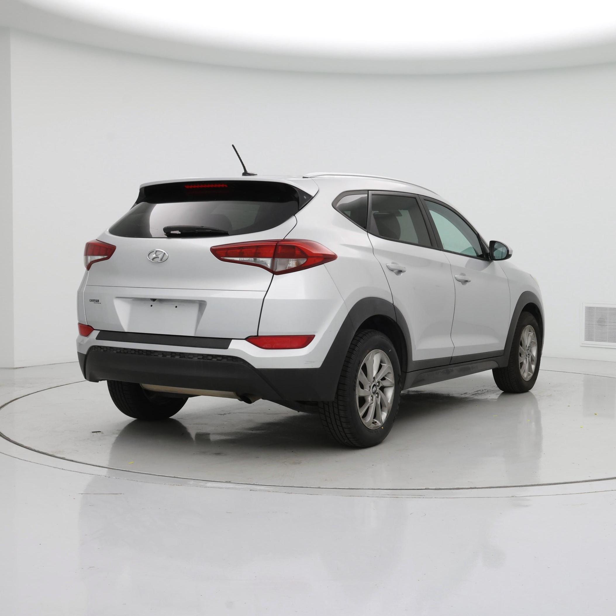 Thumbnail: 2016 Hyundai Tucson - 8