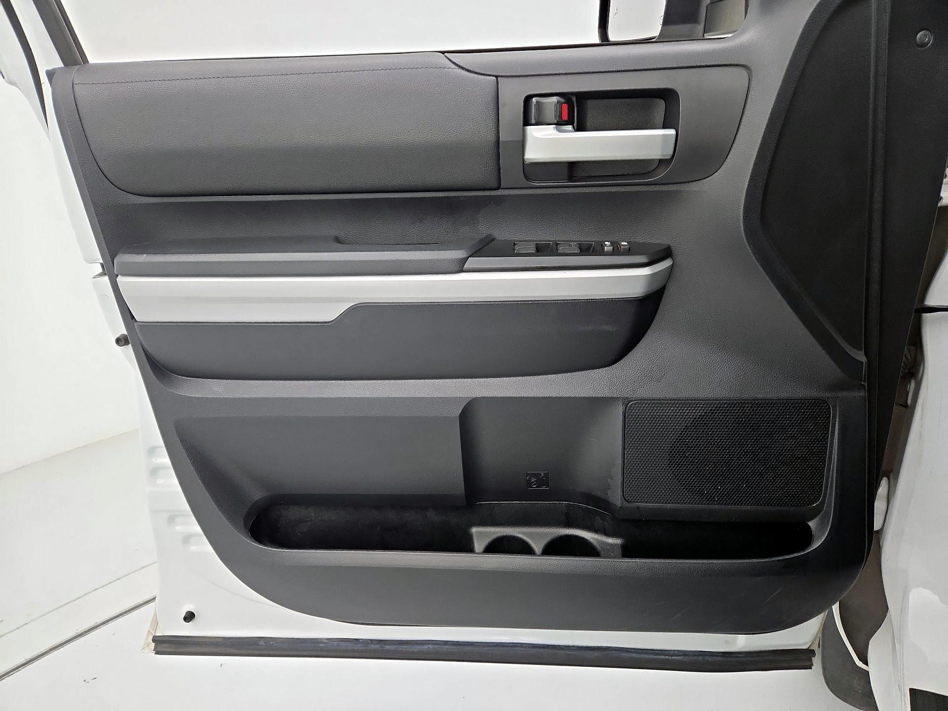 Thumbnail: 2018 Toyota Tundra - 12