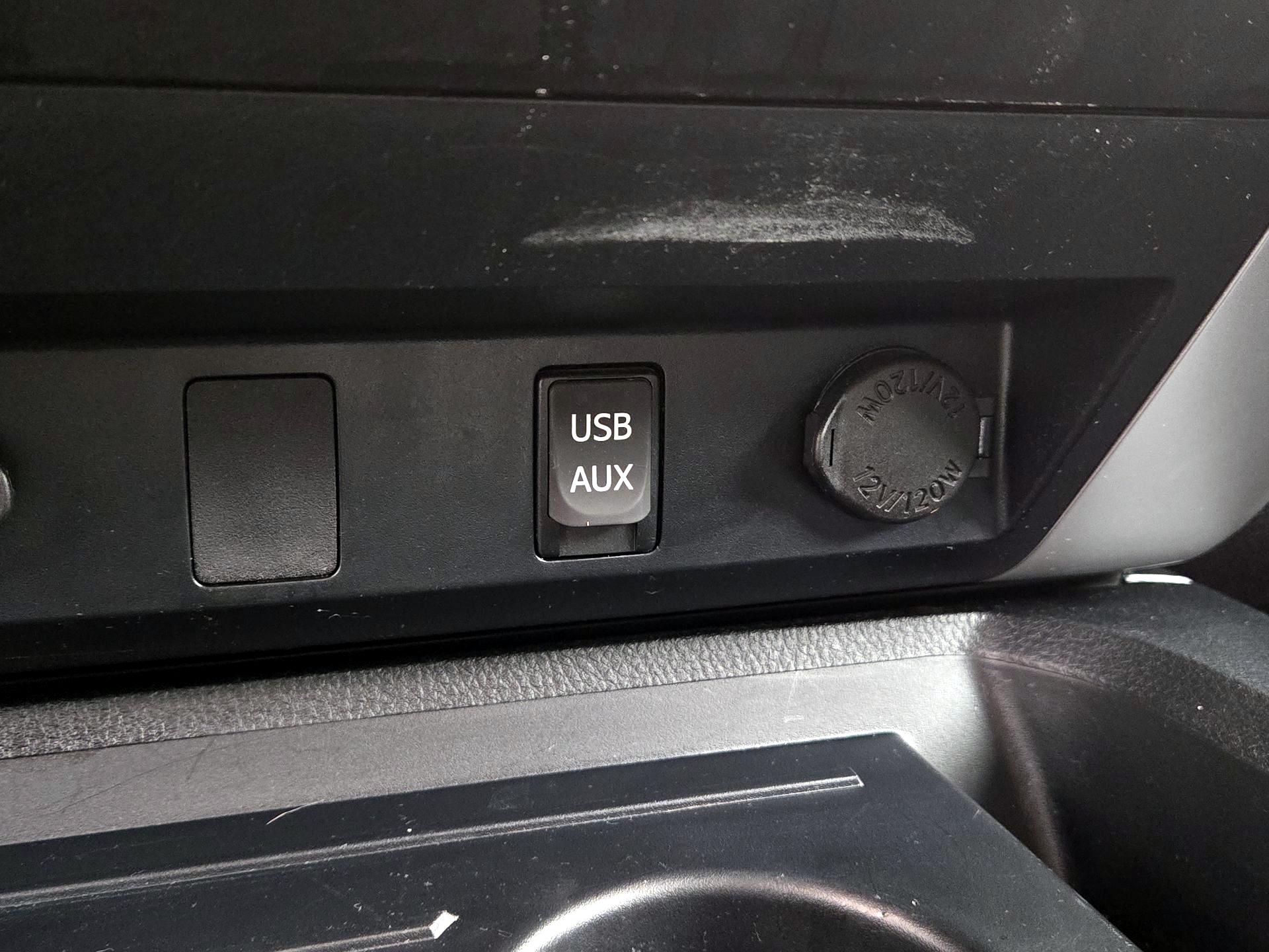 Thumbnail: 2018 Toyota Tundra - 18