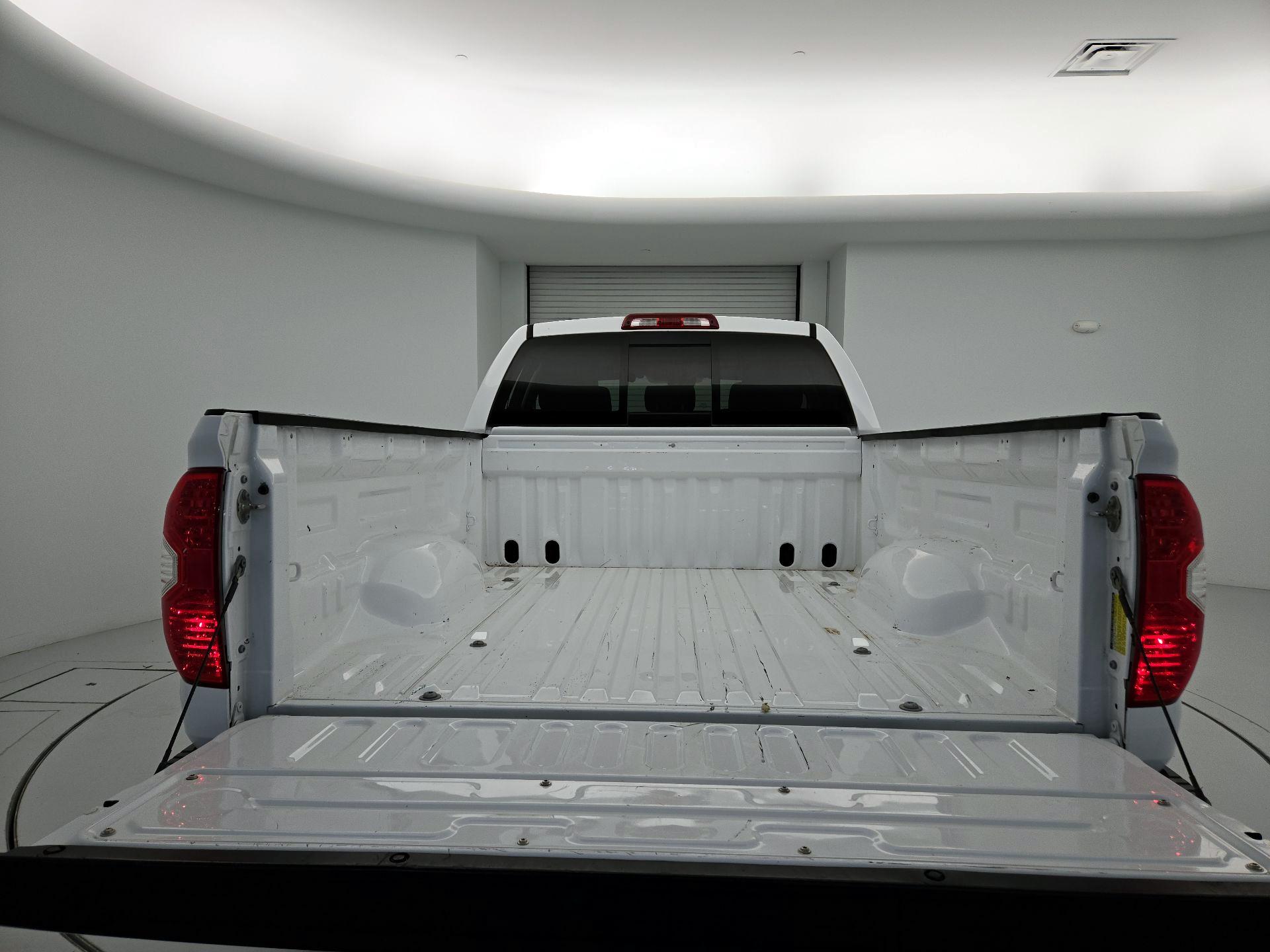 Thumbnail: 2018 Toyota Tundra - 20