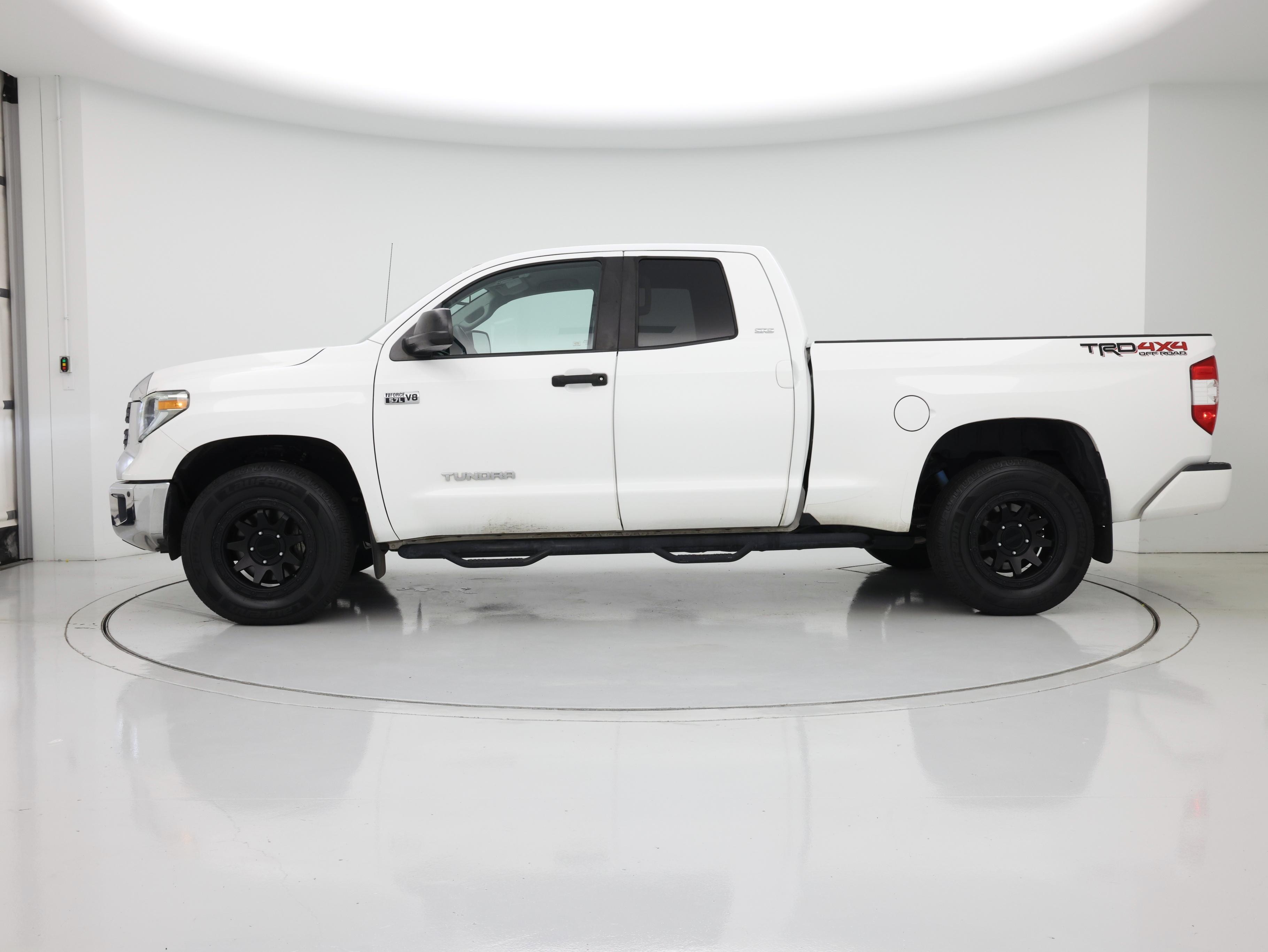 Thumbnail: 2018 Toyota Tundra - 3