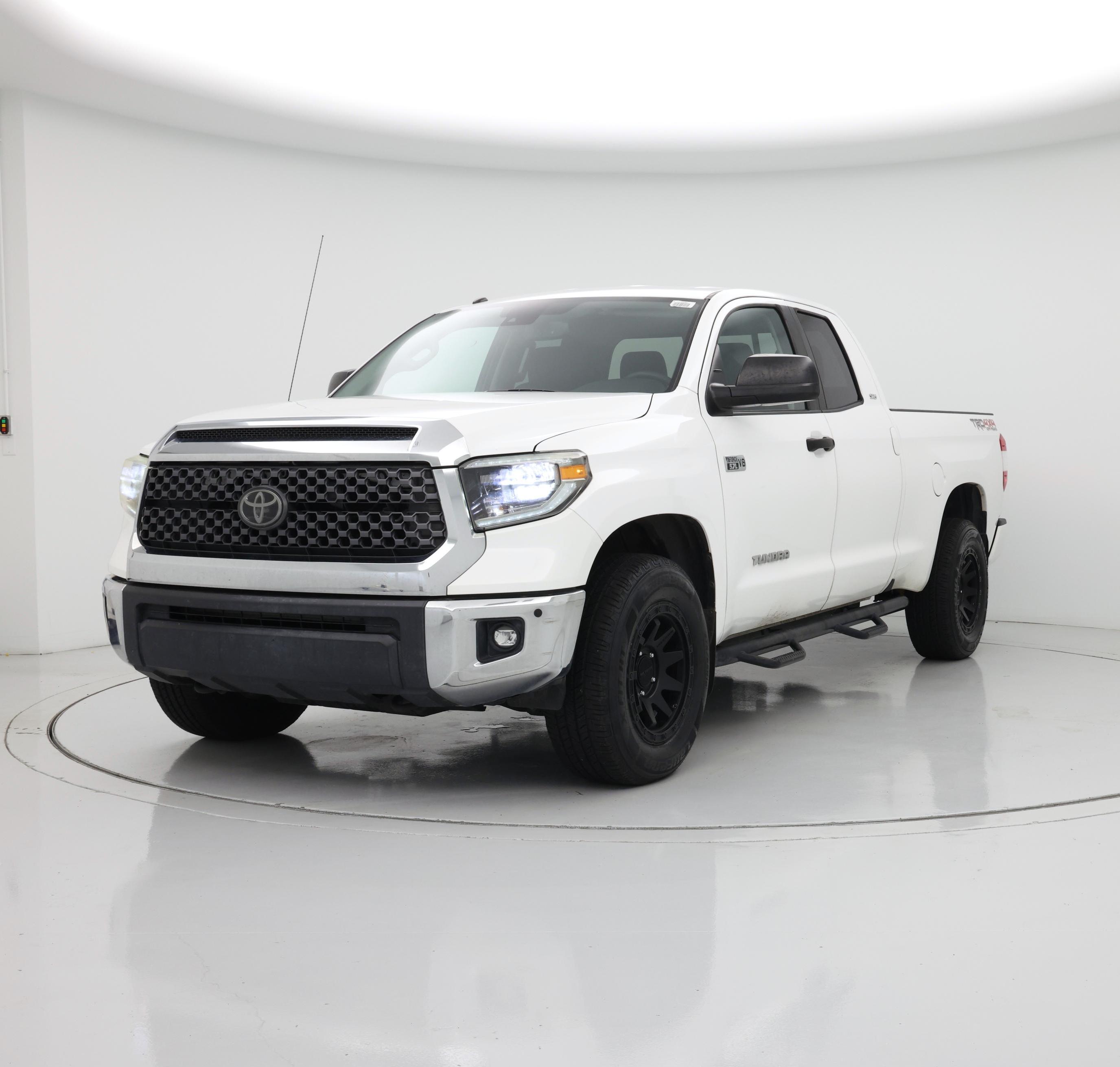 Thumbnail: 2018 Toyota Tundra - 4