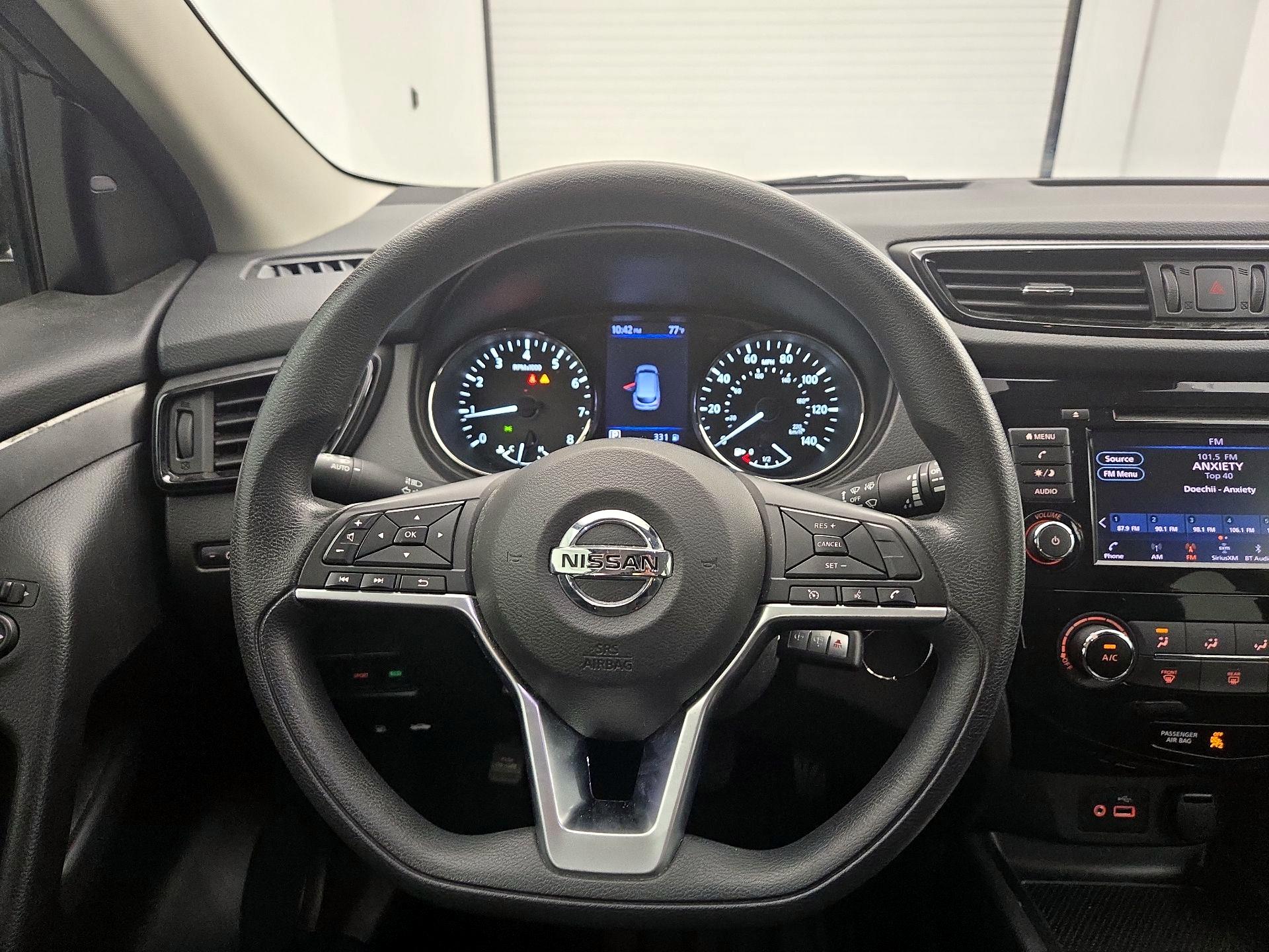 Thumbnail: 2020 Nissan Rogue Sport - 10