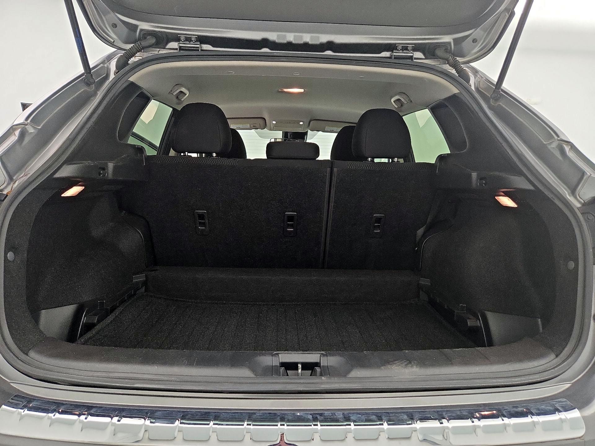Thumbnail: 2020 Nissan Rogue Sport - 20