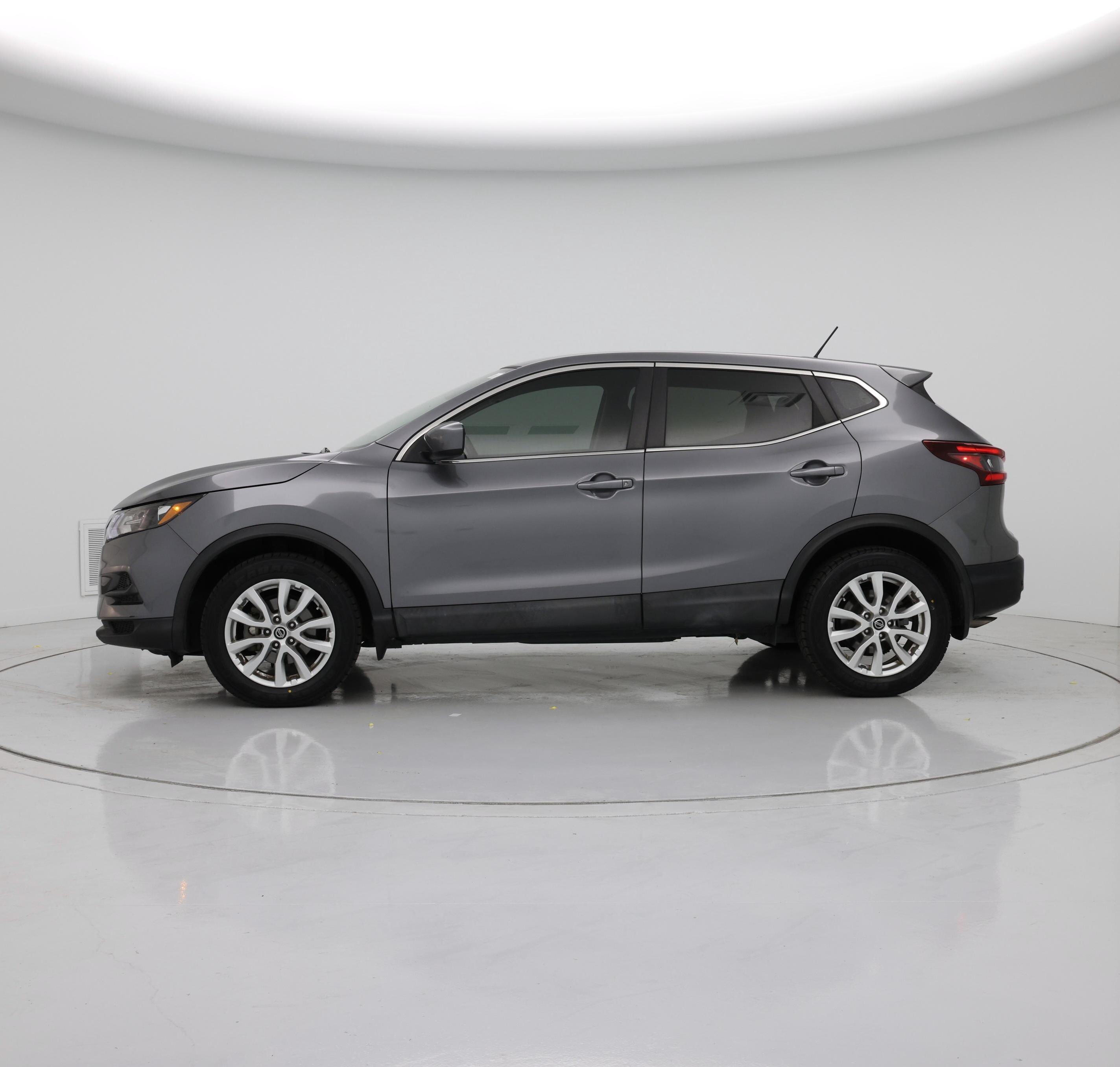 Thumbnail: 2020 Nissan Rogue Sport - 3