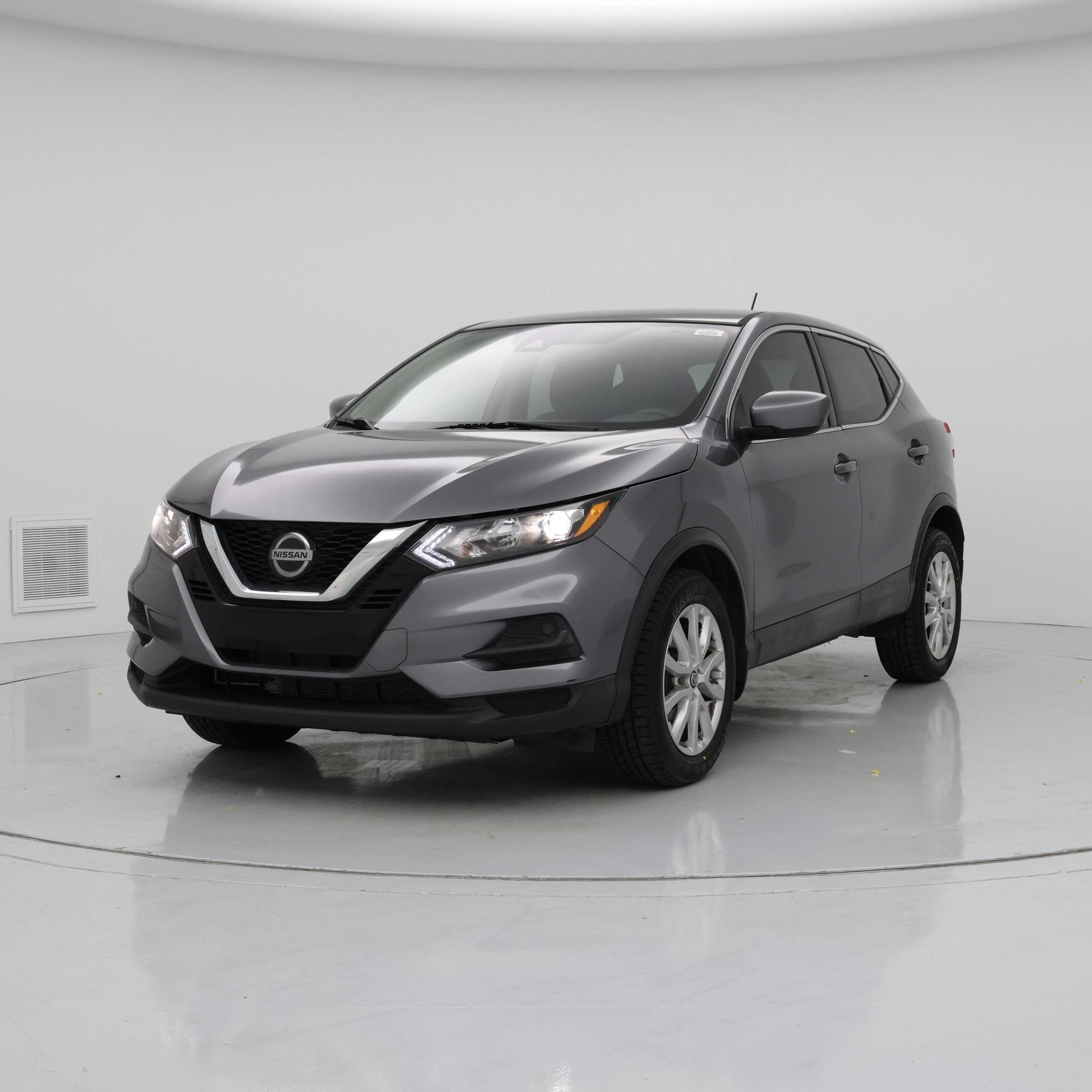 Thumbnail: 2020 Nissan Rogue Sport - 4