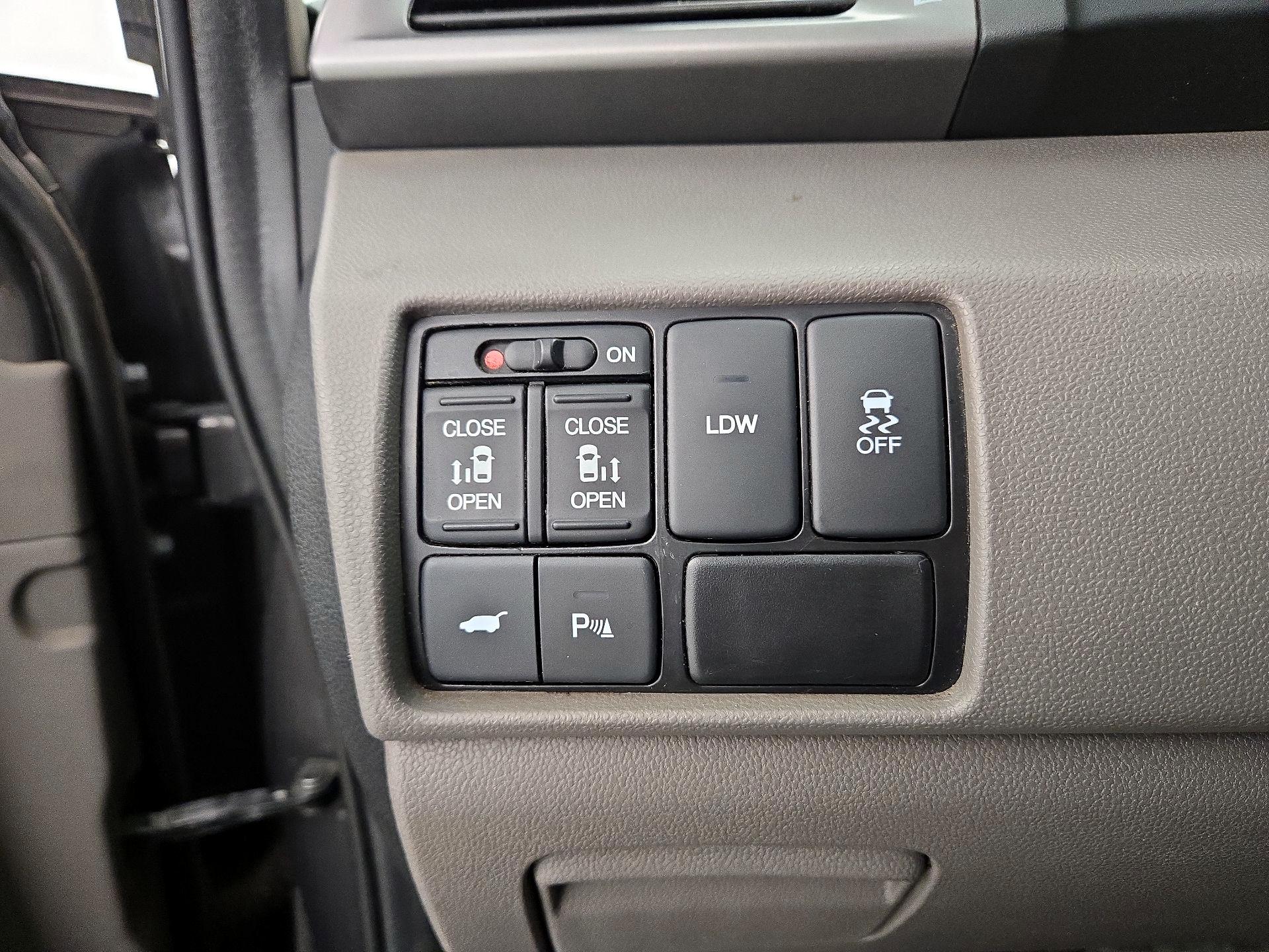 Thumbnail: 2016 Honda Odyssey - 13