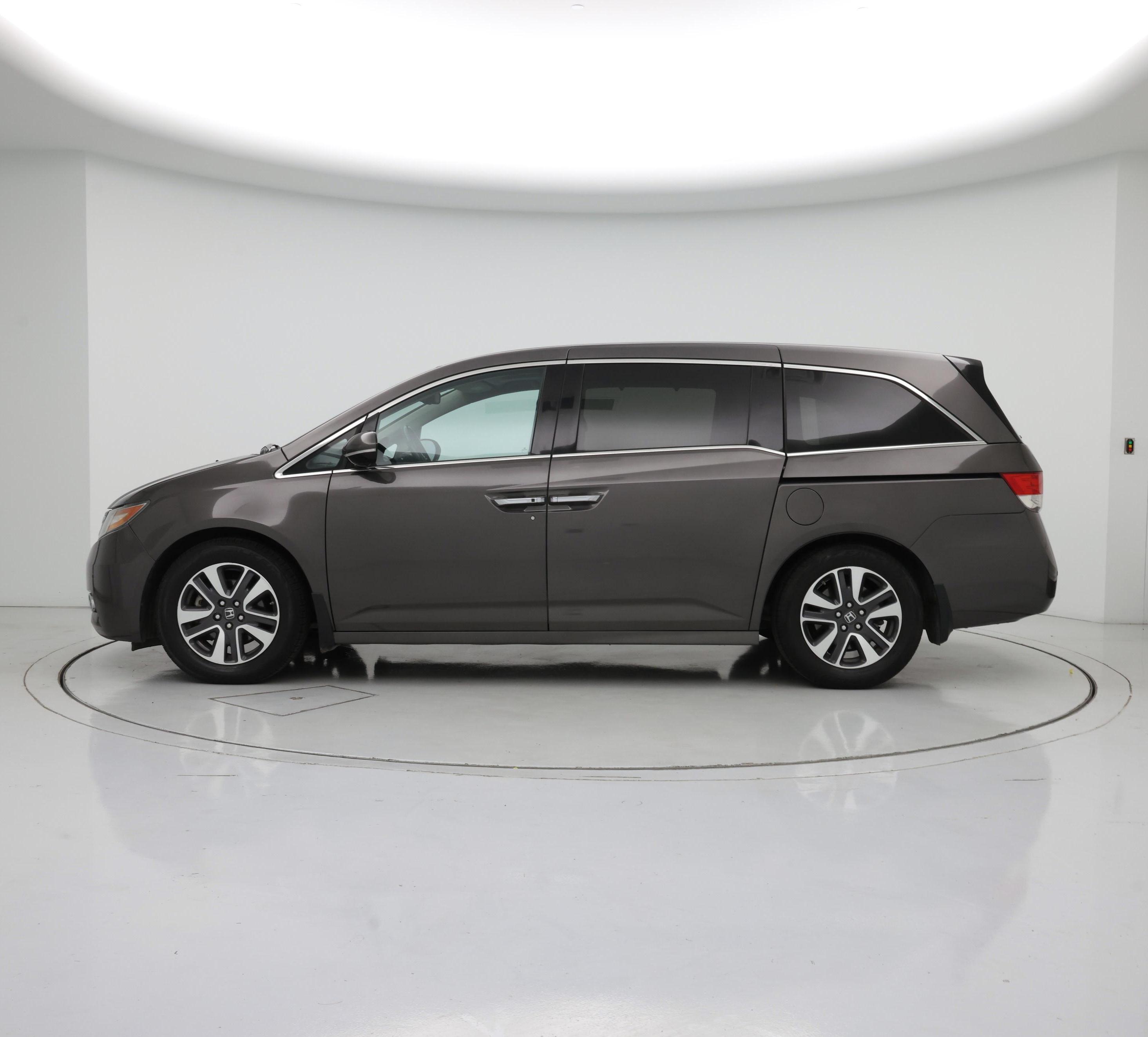 Thumbnail: 2016 Honda Odyssey - 3