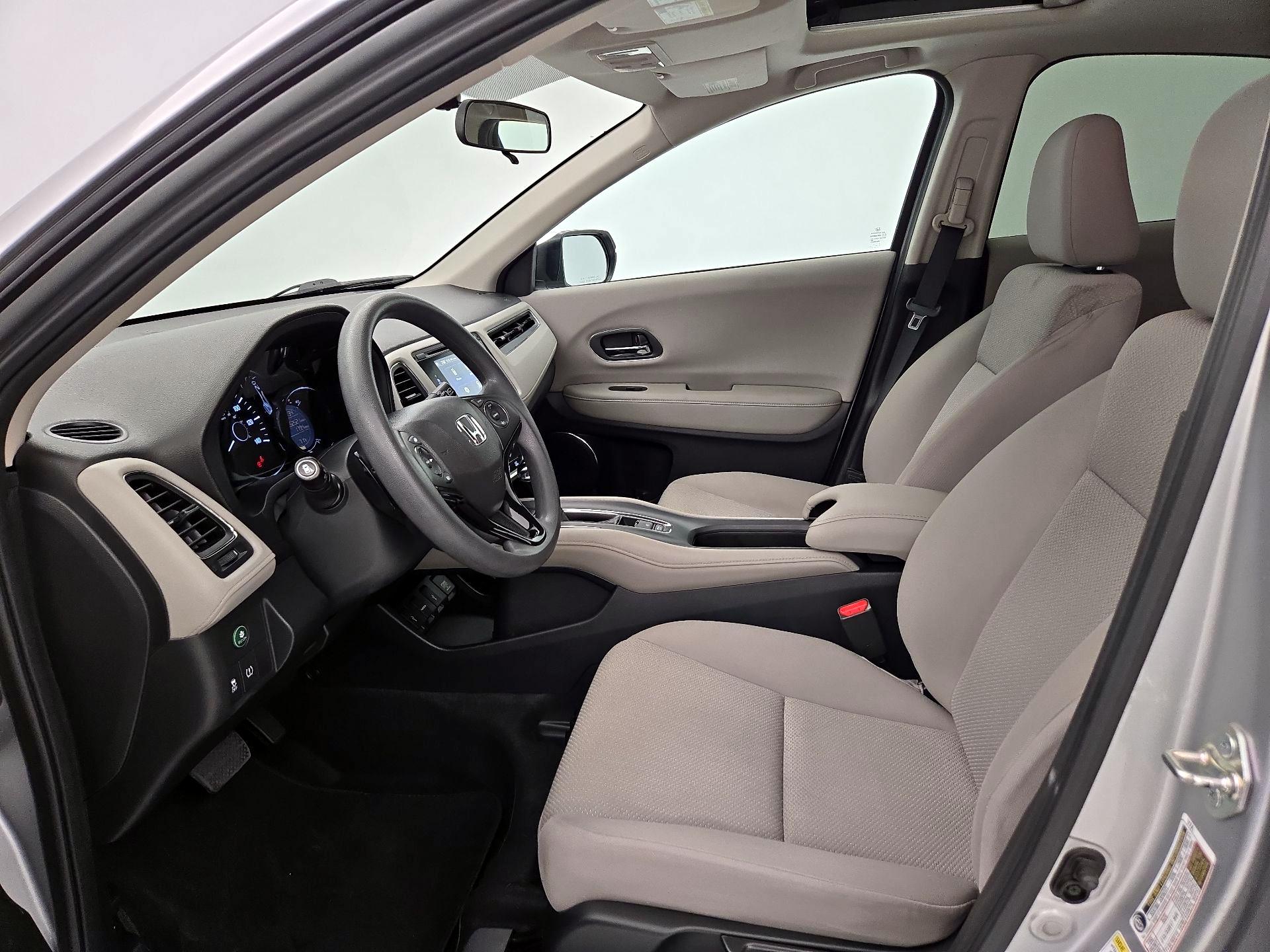 Thumbnail: 2016 Honda HR-V - 11