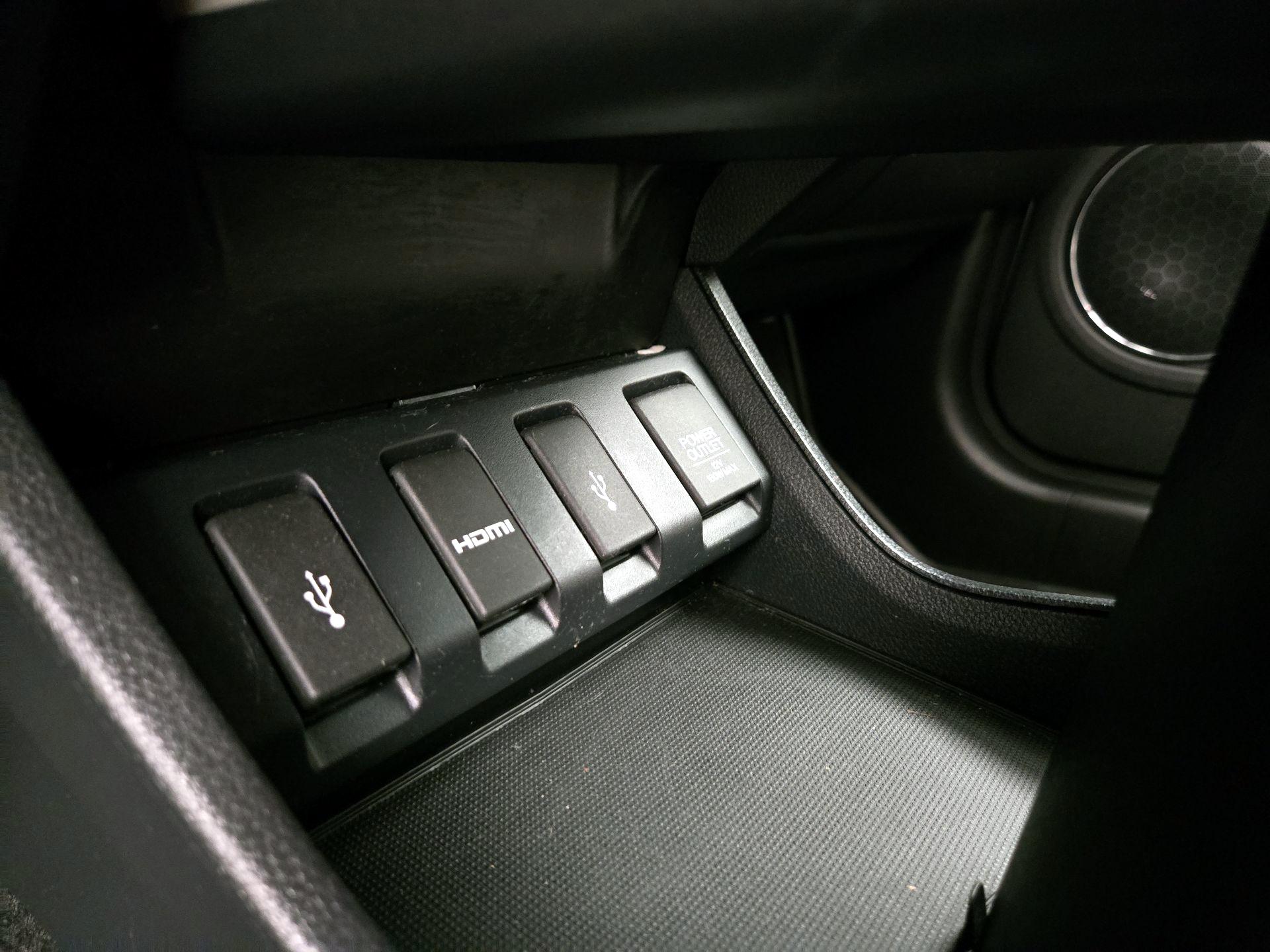 Thumbnail: 2016 Honda HR-V - 18